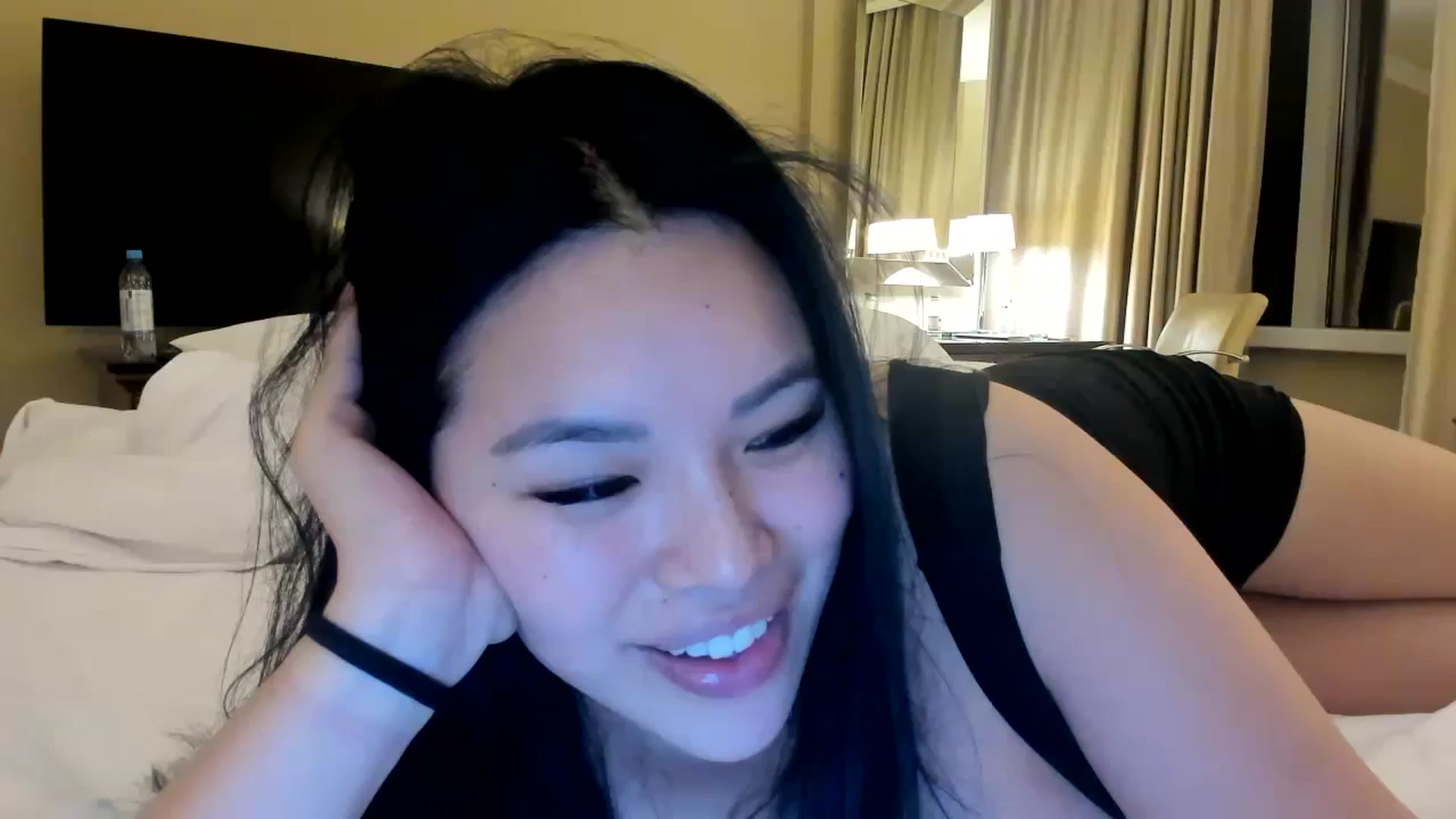 Gallery image thumbnail from DumplingHyuga's myfreecams stream on, 12/13/2023, 03:12 image 1 of 20