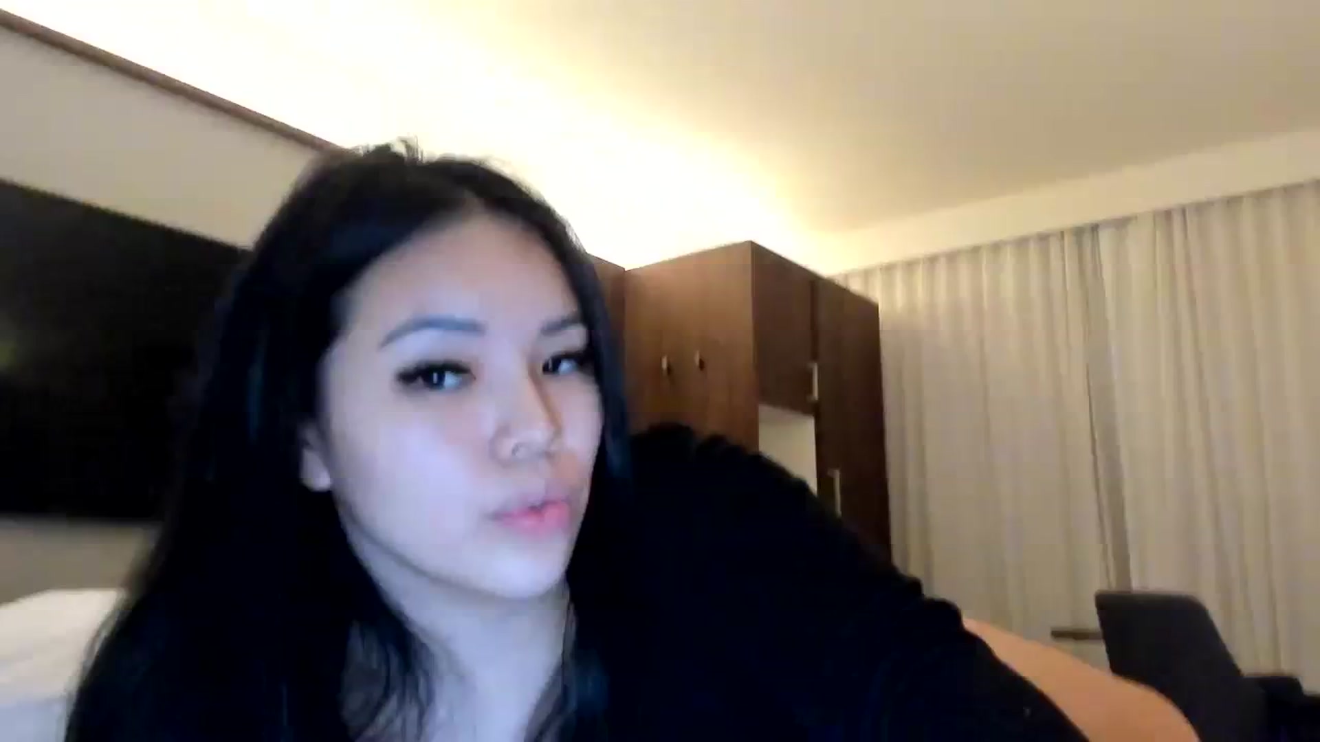 Gallery image thumbnail from DumplingHyuga's myfreecams stream on, 12/15/2023, 03:51 image 1 of 20