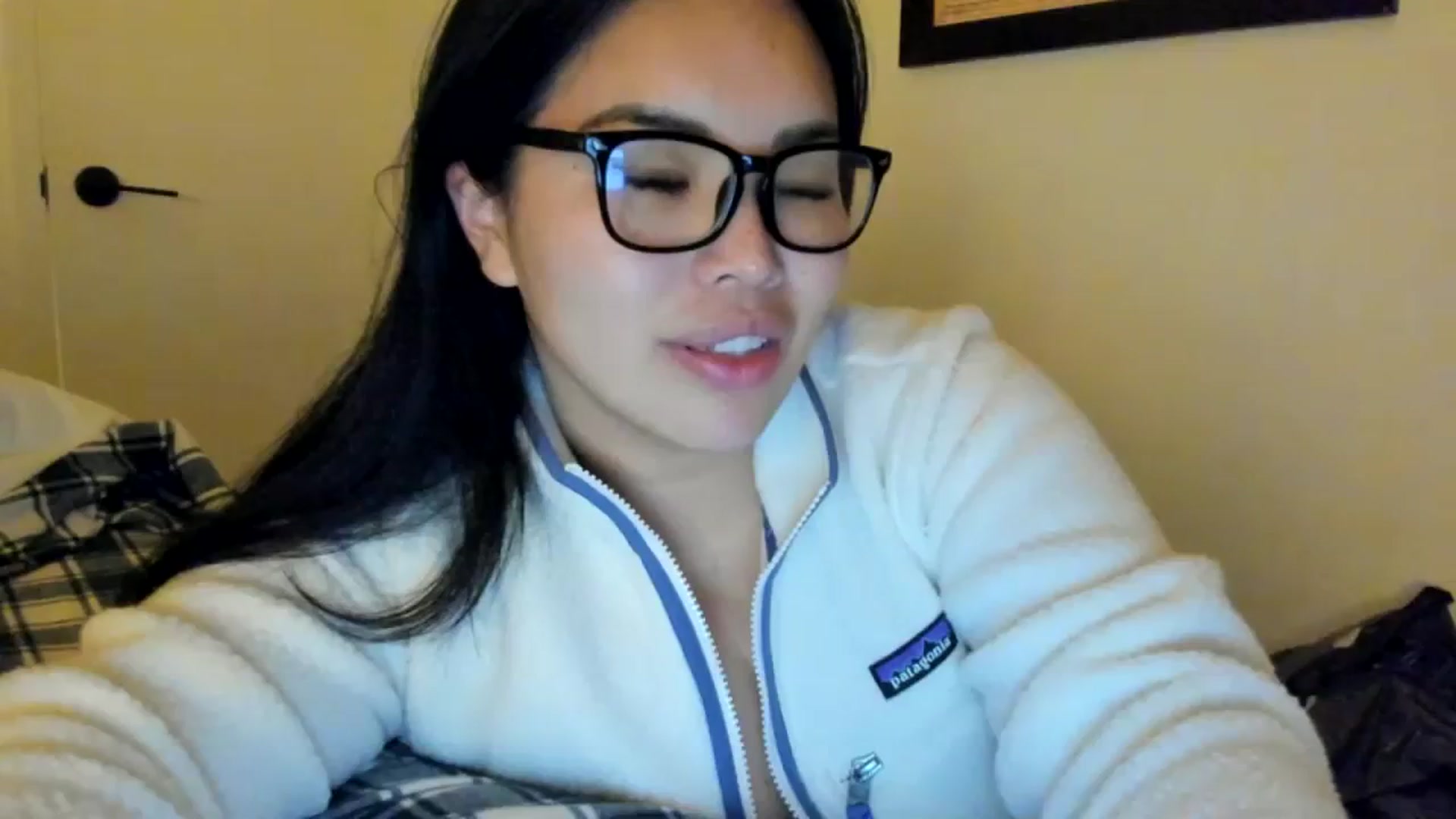Gallery image thumbnail from DumplingHyuga's myfreecams stream on, 02/09/2024, 04:40 image 1 of 20