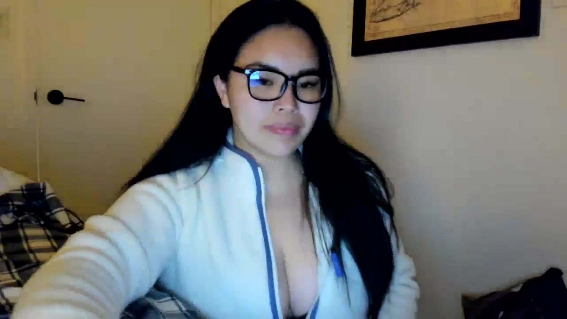 Gallery image thumbnail from DumplingHyuga's myfreecams stream on, 02/09/2024, 04:40 image 2 of 20