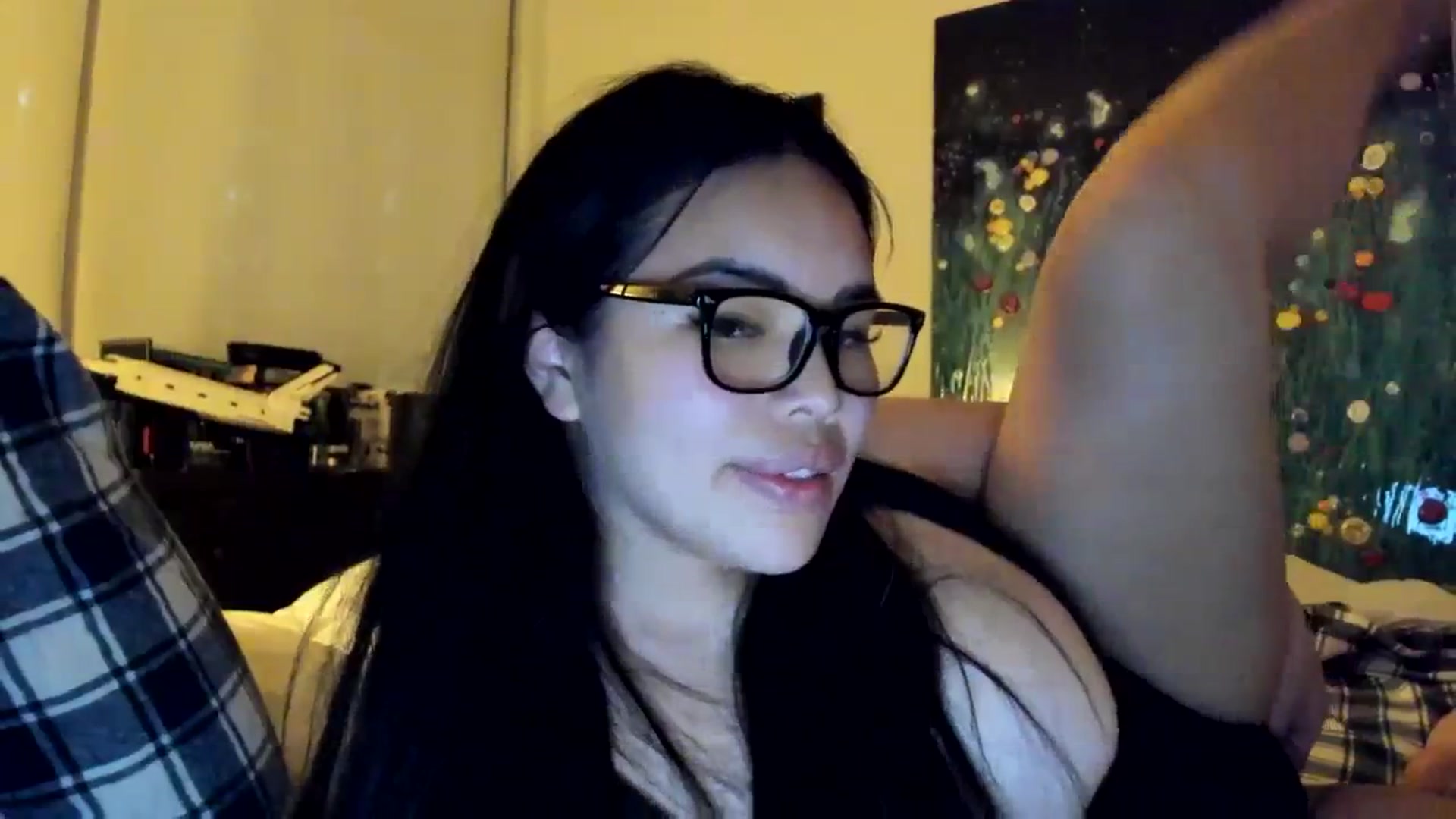 Gallery image thumbnail from DumplingHyuga's myfreecams stream on, 02/09/2024, 05:18 image 14 of 20