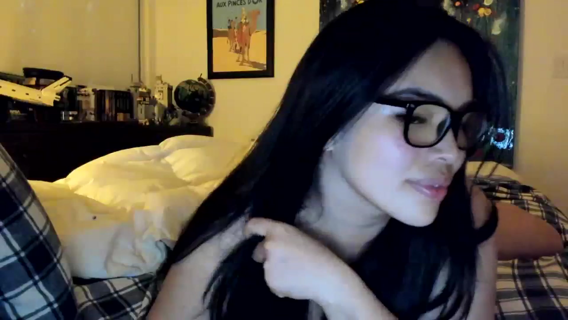 Gallery image thumbnail from DumplingHyuga's myfreecams stream on, 02/09/2024, 05:18 image 16 of 20