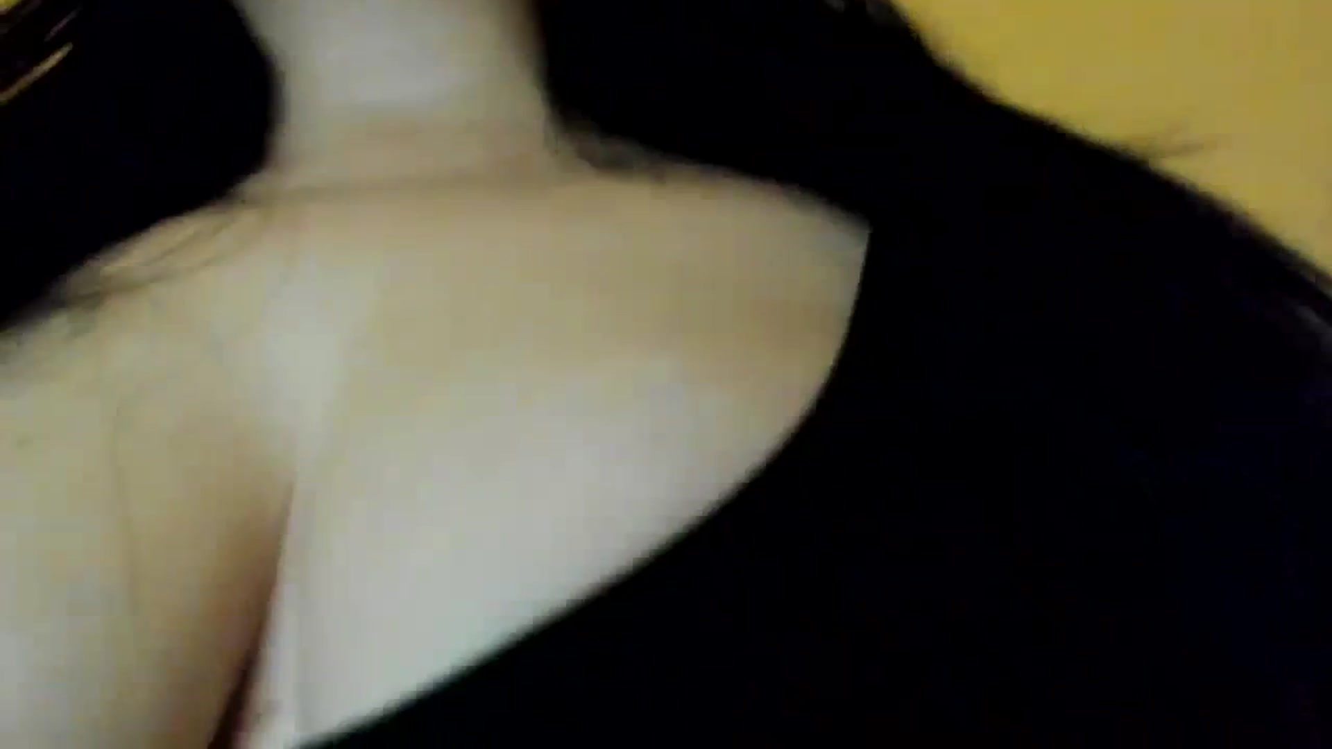 Gallery image thumbnail from DumplingHyuga's myfreecams stream on, 02/09/2024, 05:18 image 9 of 20