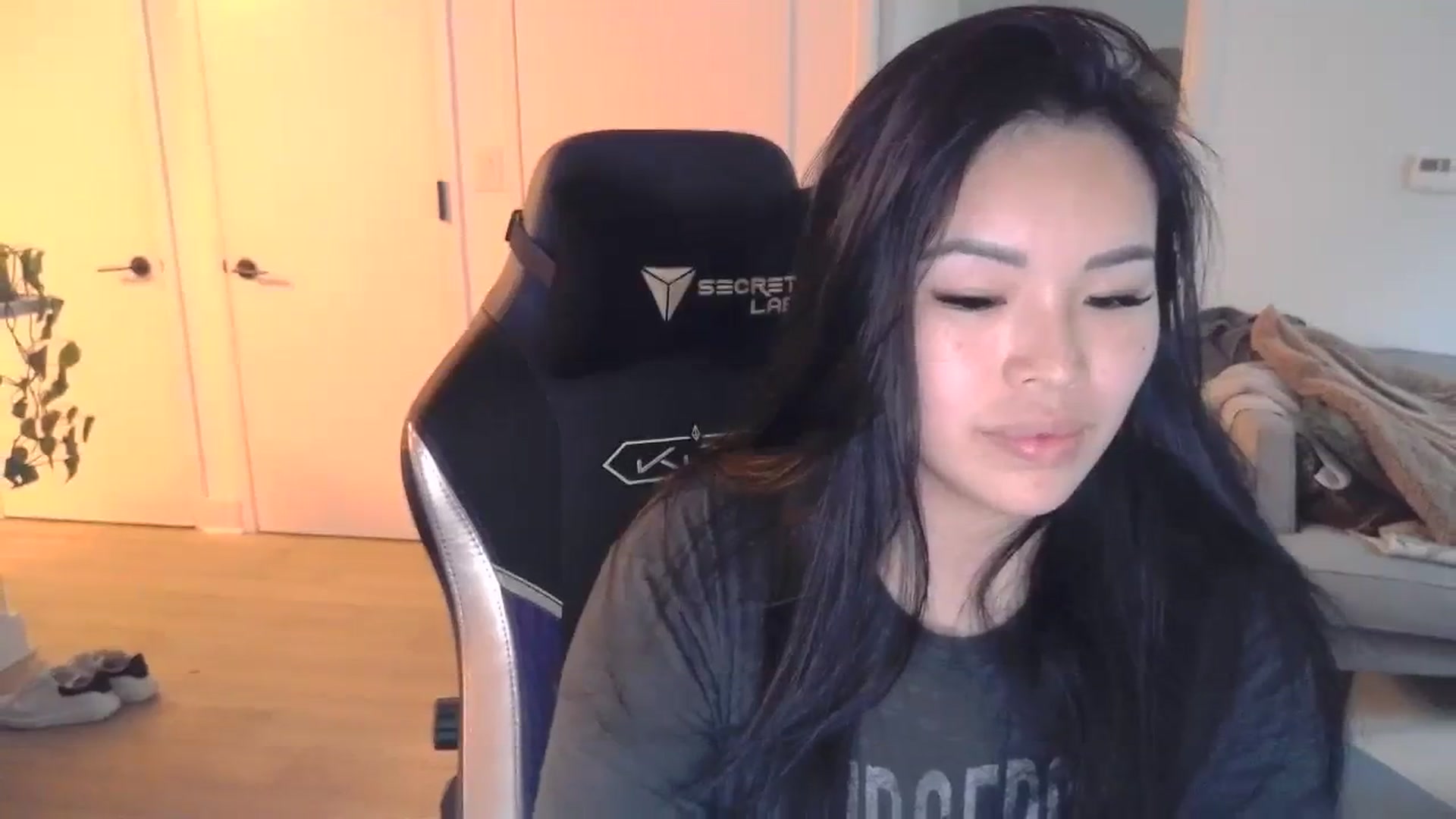 Gallery image thumbnail from DumplingHyuga's myfreecams stream on, 03/05/2024, 21:42 image 4 of 20
