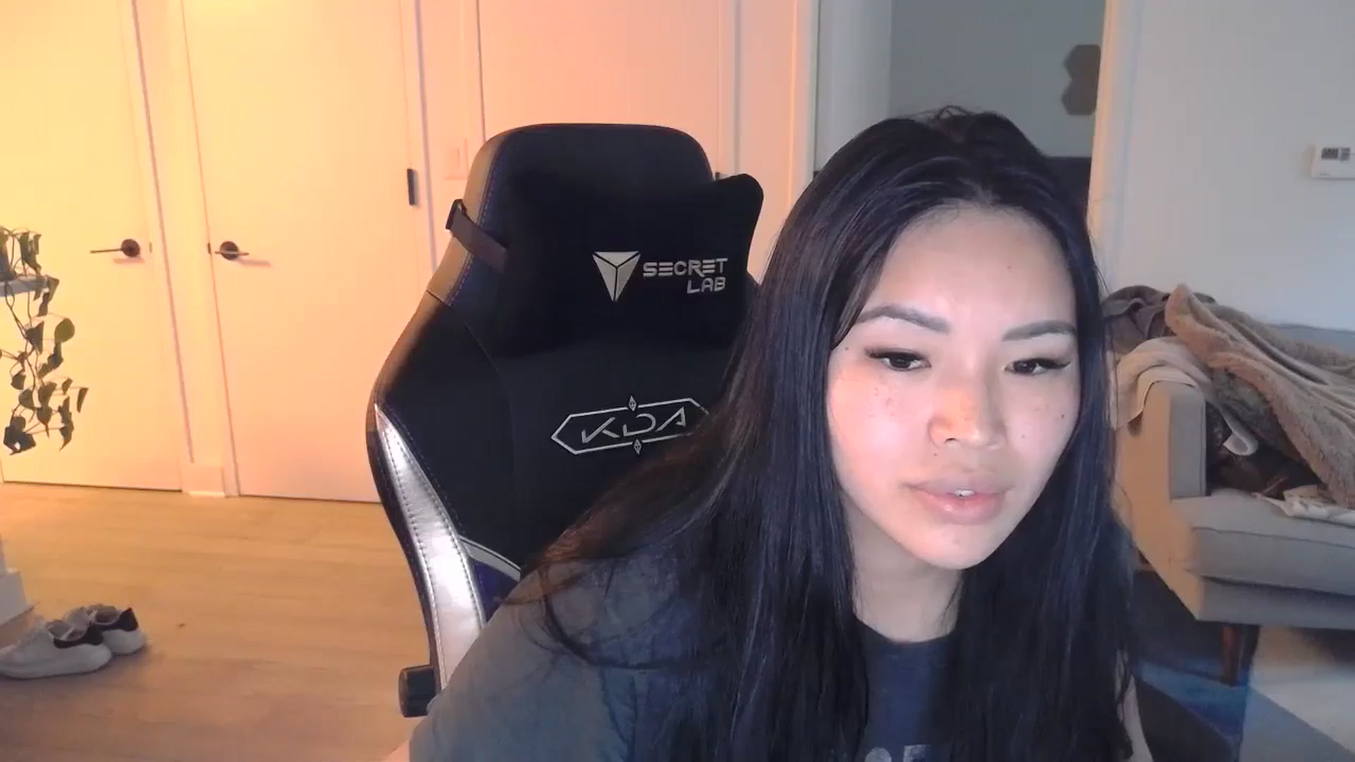Gallery image thumbnail from DumplingHyuga's myfreecams stream on, 03/05/2024, 21:42 image 15 of 20