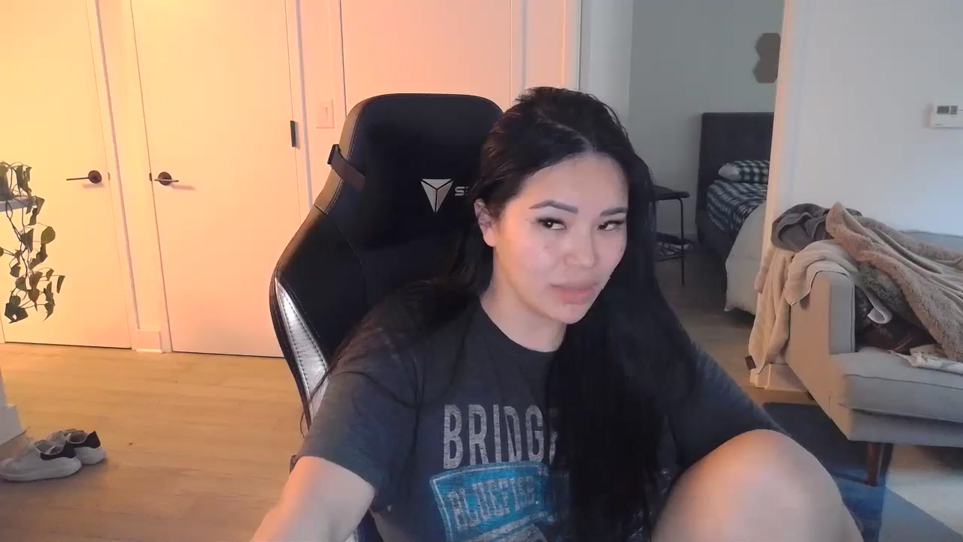 Gallery image thumbnail from DumplingHyuga's myfreecams stream on, 03/05/2024, 21:42 image 8 of 20