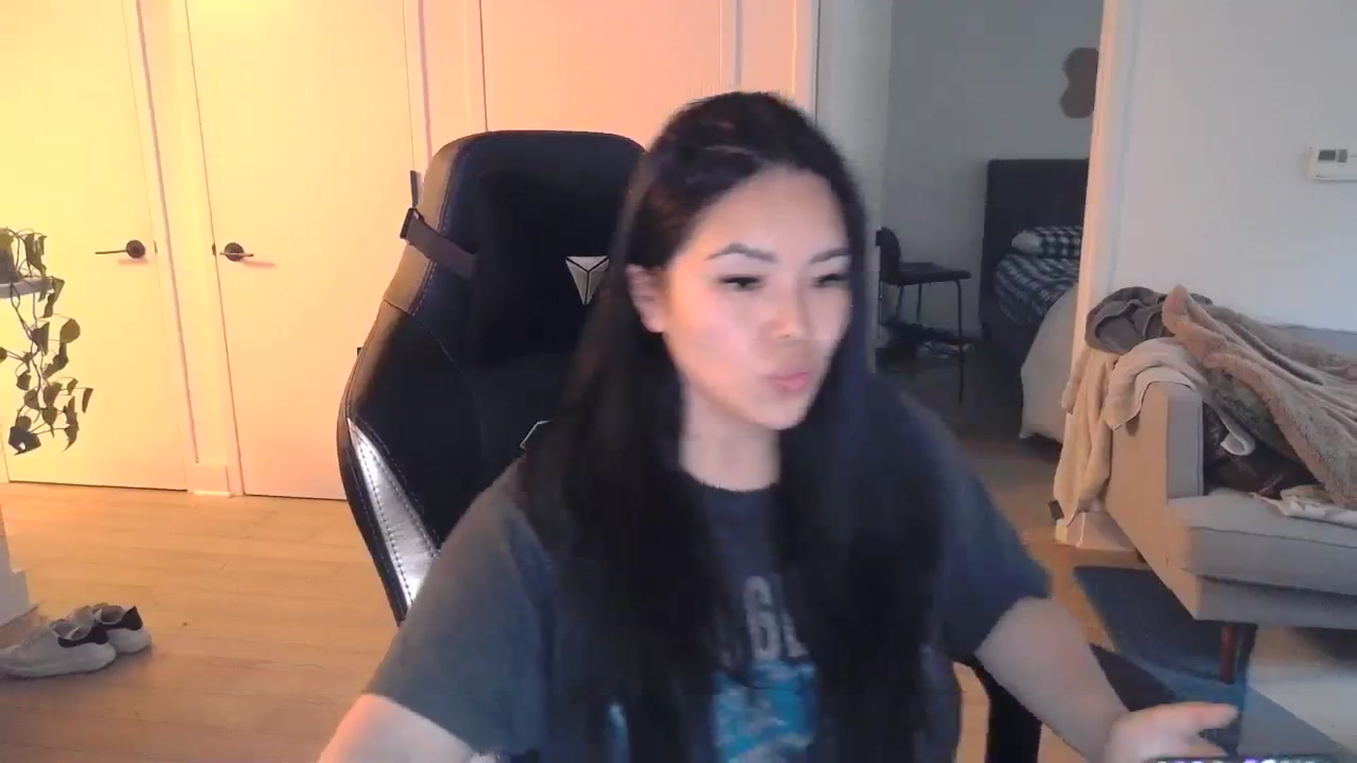 Gallery image thumbnail from DumplingHyuga's myfreecams stream on, 03/05/2024, 21:42 image 12 of 20