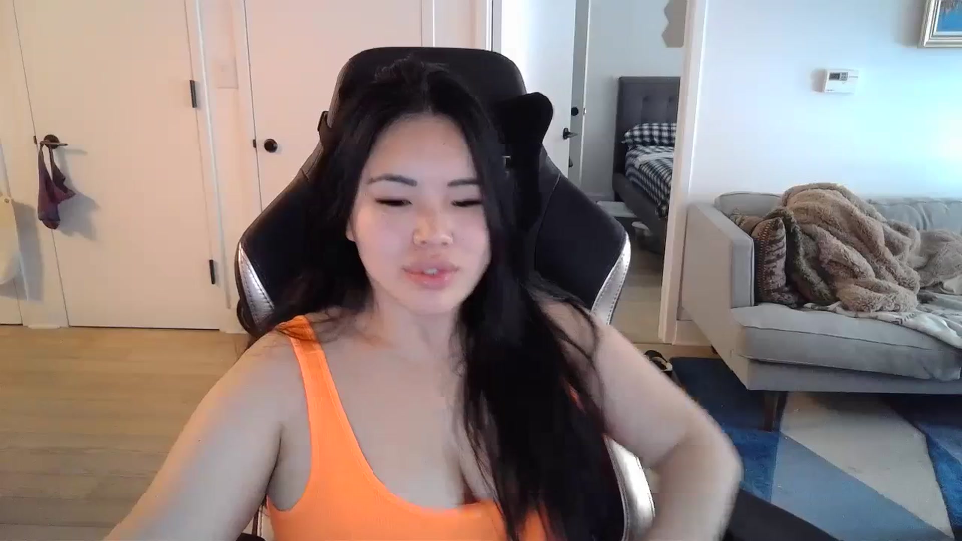 Gallery image thumbnail from DumplingHyuga's myfreecams stream on, 03/25/2024, 18:17 image 20 of 20