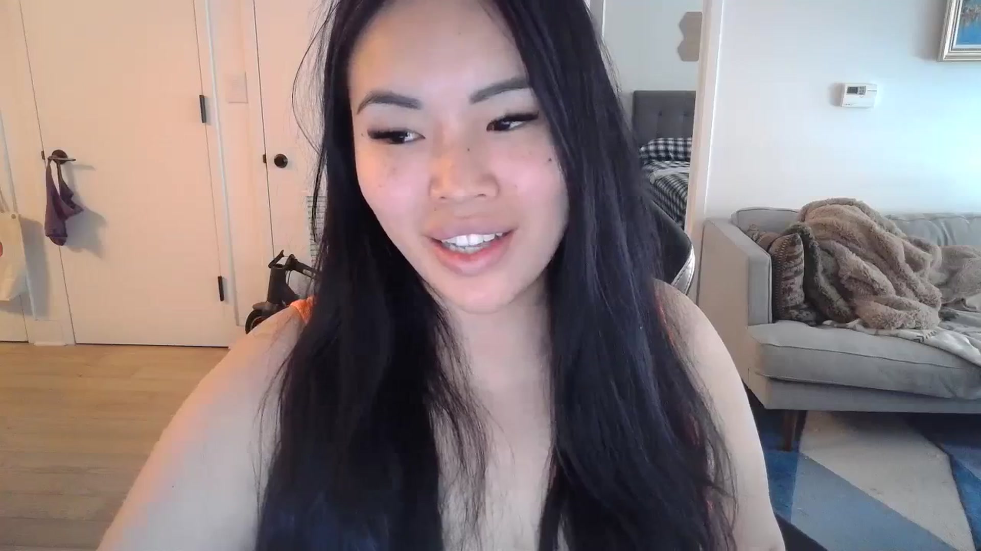 Gallery image thumbnail from DumplingHyuga's myfreecams stream on, 03/25/2024, 18:17 image 13 of 20