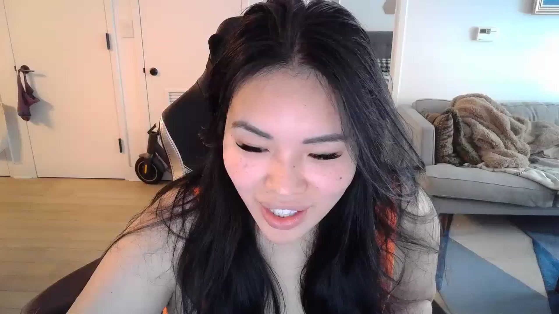 Gallery image thumbnail from DumplingHyuga's myfreecams stream on, 03/25/2024, 18:17 image 5 of 20
