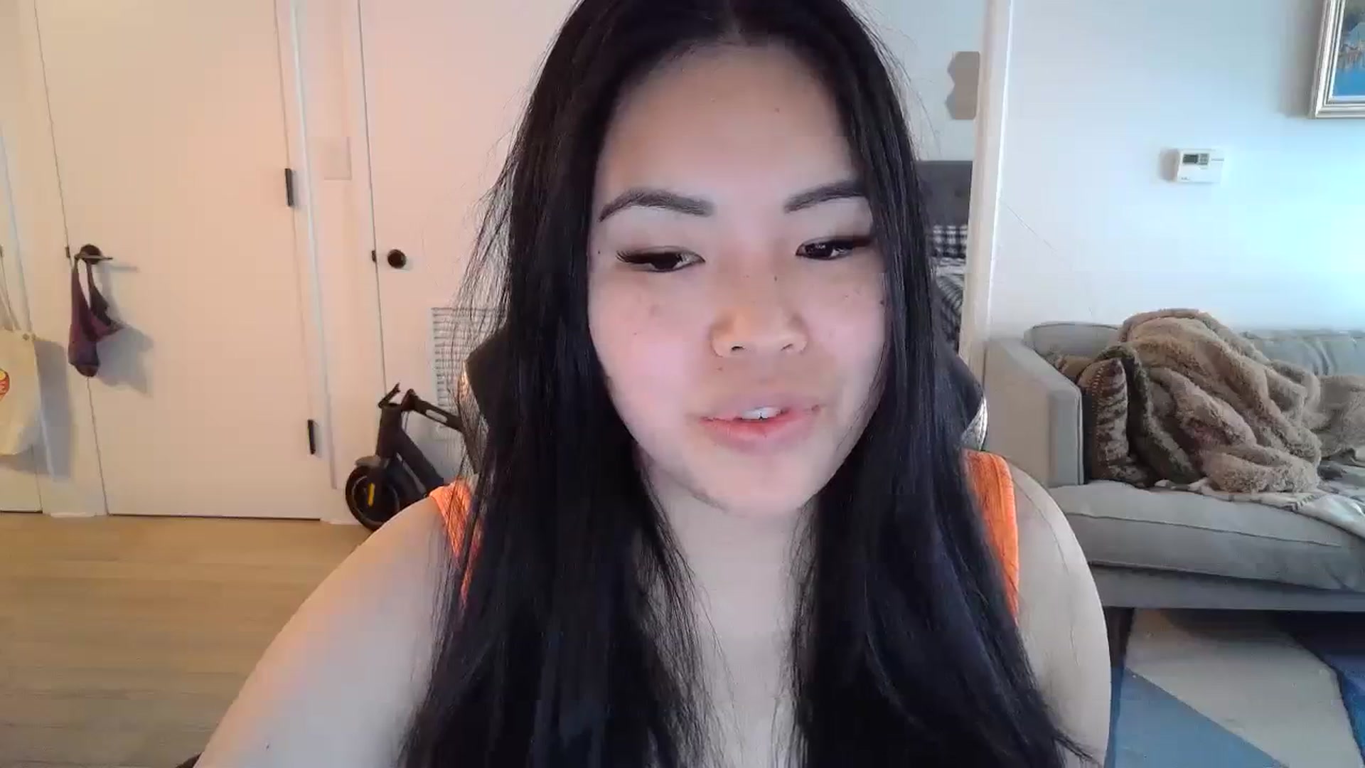 Gallery image thumbnail from DumplingHyuga's myfreecams stream on, 03/25/2024, 18:17 image 15 of 20