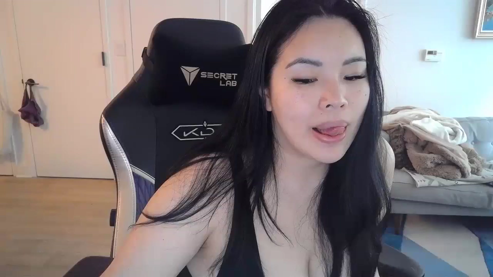 Gallery image thumbnail from DumplingHyuga's myfreecams stream on, 03/26/2024, 21:48 image 5 of 20