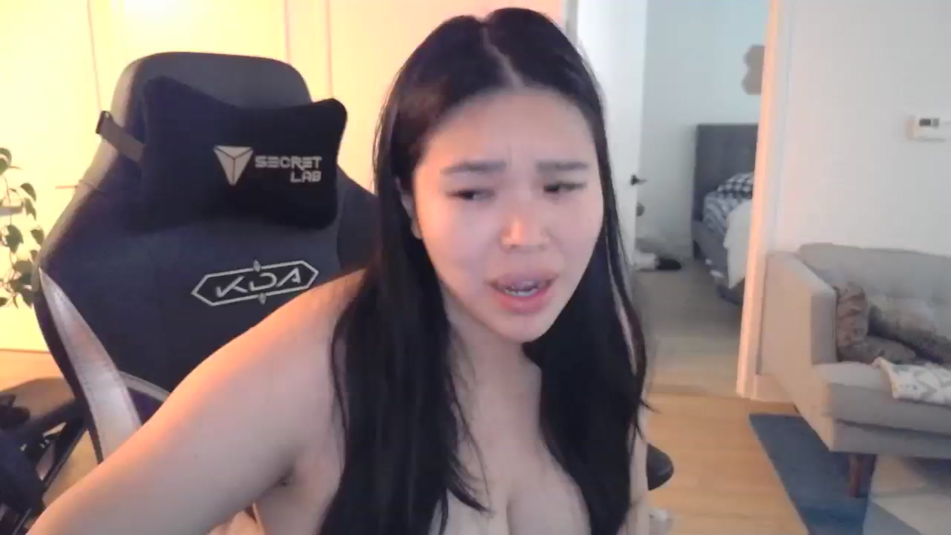 Gallery image thumbnail from DumplingHyuga's myfreecams stream on, 03/27/2024, 21:12 image 10 of 20