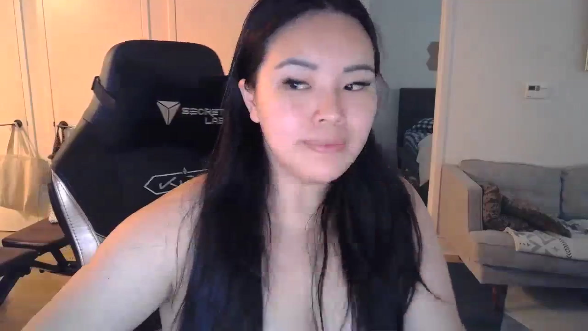 Gallery image thumbnail from DumplingHyuga's myfreecams stream on, 03/27/2024, 21:12 image 20 of 20