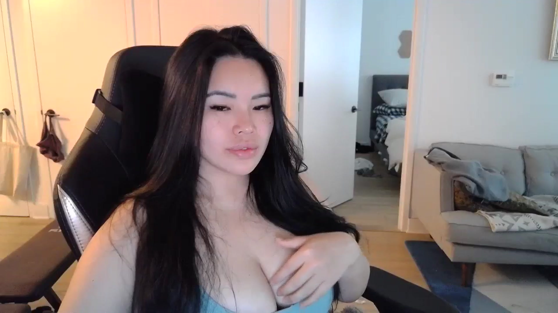 Gallery image thumbnail from DumplingHyuga's myfreecams stream on, 03/28/2024, 17:38 image 2 of 20