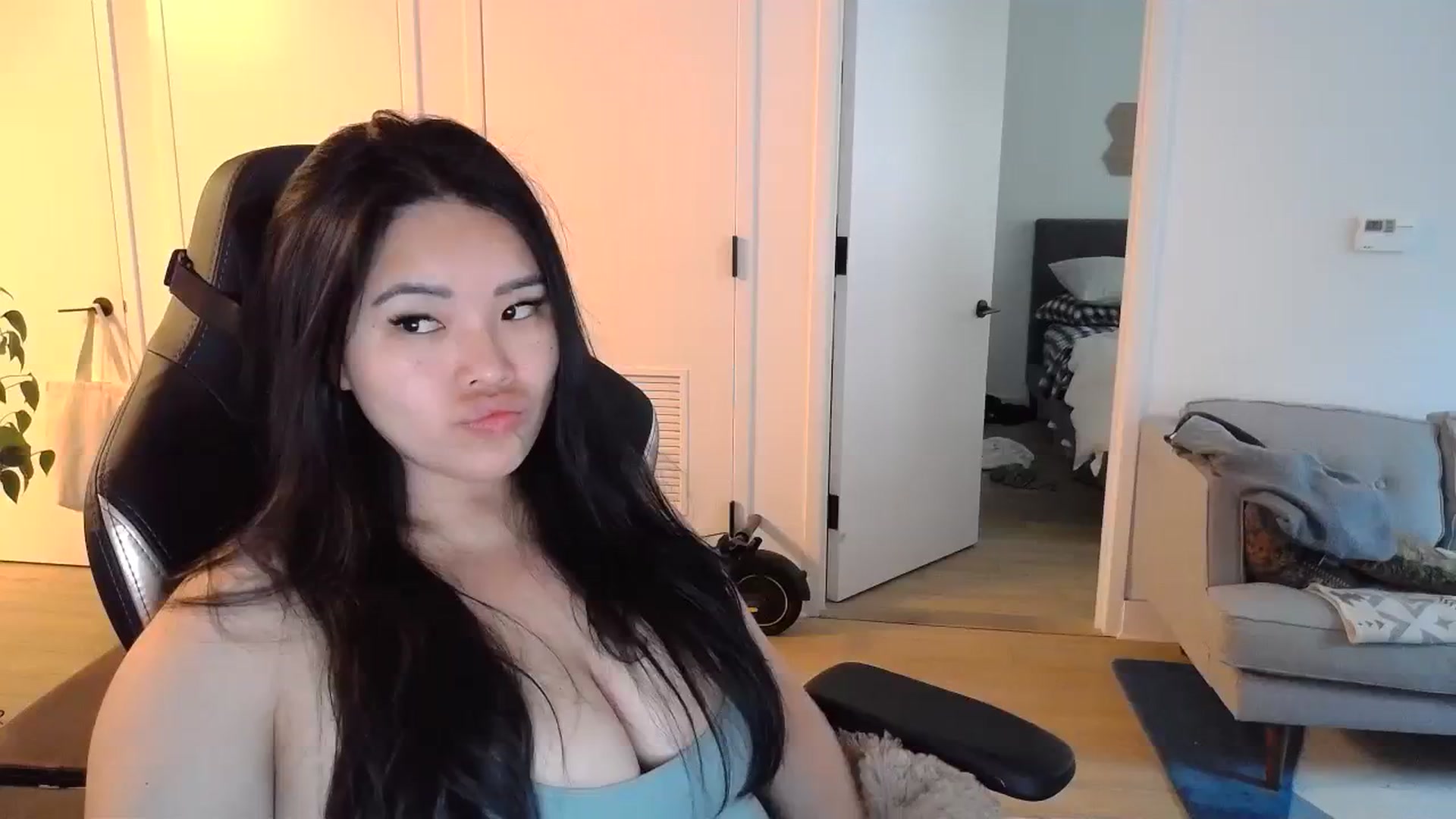 Gallery image thumbnail from DumplingHyuga's myfreecams stream on, 03/28/2024, 20:14 image 18 of 20