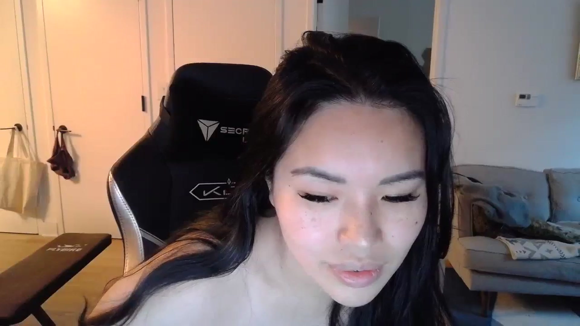 Gallery image thumbnail from DumplingHyuga's myfreecams stream on, 03/28/2024, 22:14 image 20 of 20