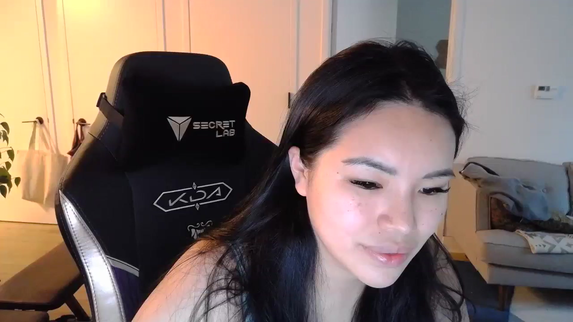 Gallery image thumbnail from DumplingHyuga's myfreecams stream on, 03/28/2024, 22:14 image 4 of 20