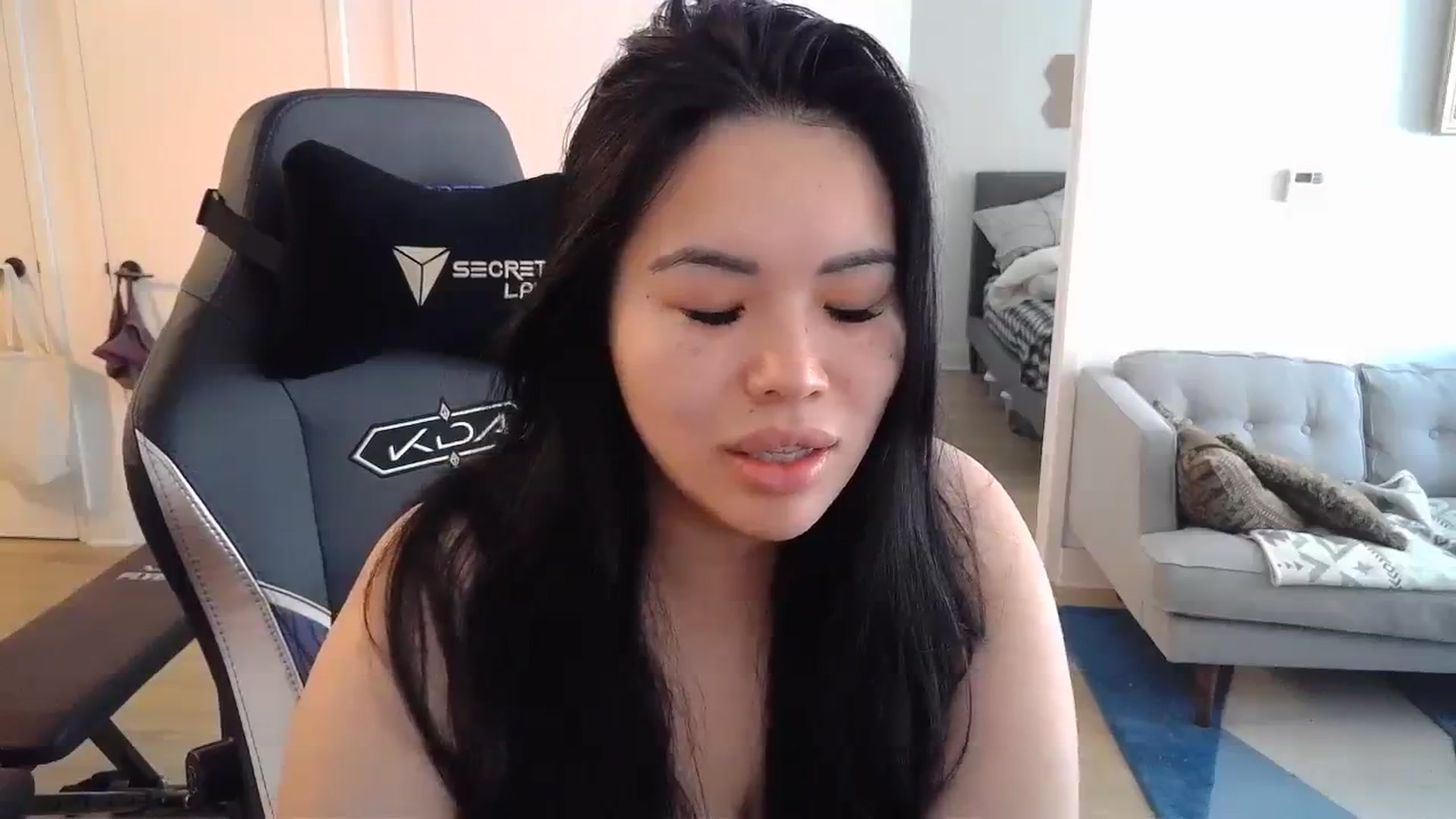 Gallery image thumbnail from DumplingHyuga's myfreecams stream on, 03/29/2024, 16:10 image 7 of 20
