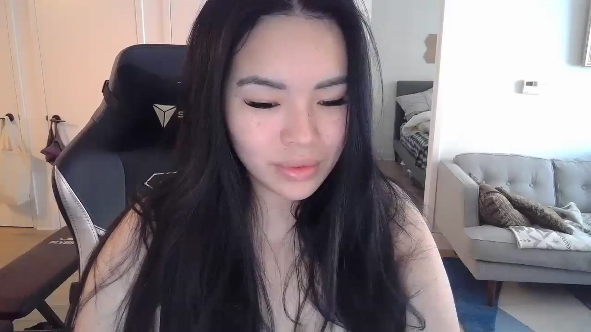 Gallery image thumbnail from DumplingHyuga's myfreecams stream on, 03/29/2024, 16:10 image 17 of 20