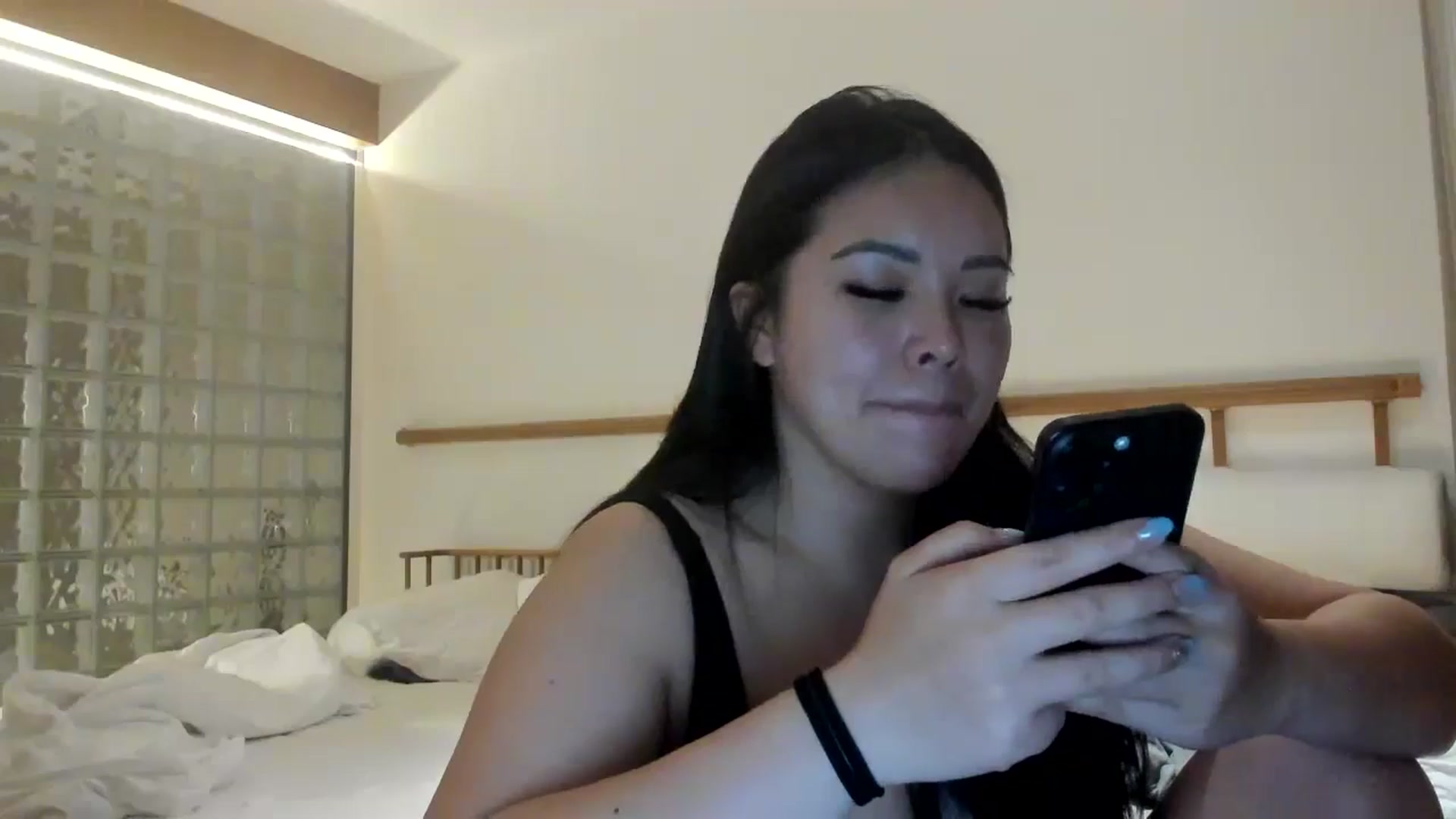 Gallery image thumbnail from DumplingHyuga's myfreecams stream on, 04/21/2024, 03:14 image 11 of 20