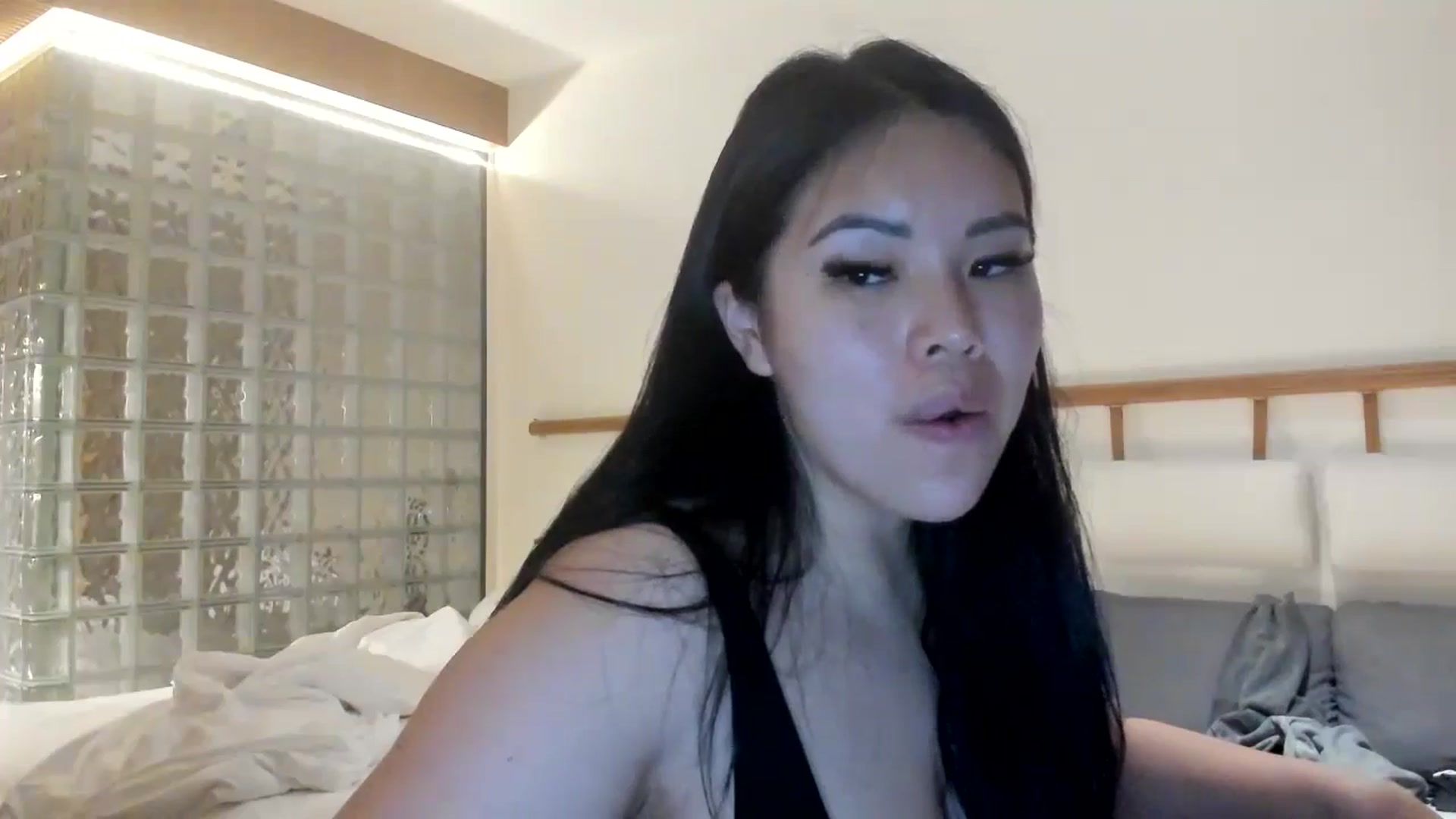 Gallery image thumbnail from DumplingHyuga's myfreecams stream on, 04/21/2024, 03:14 image 3 of 20