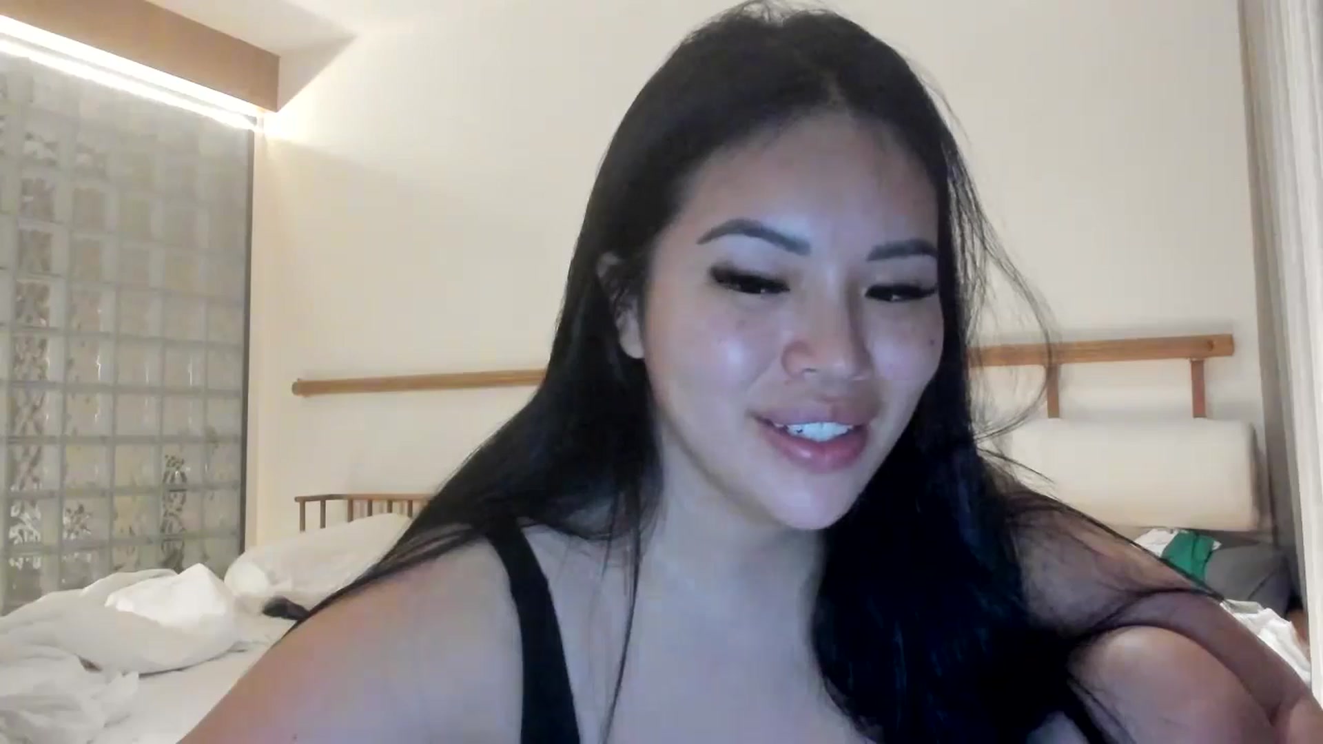 Gallery image thumbnail from DumplingHyuga's myfreecams stream on, 04/21/2024, 03:14 image 9 of 20