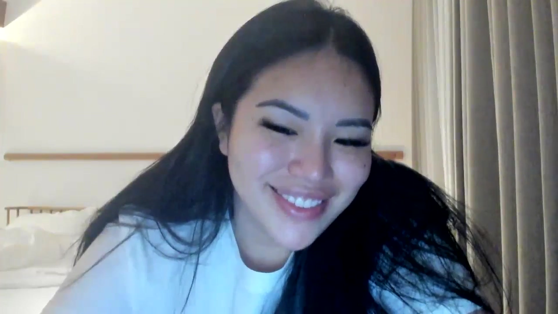 Gallery image thumbnail from DumplingHyuga's myfreecams stream on, 04/25/2024, 07:09 image 14 of 20