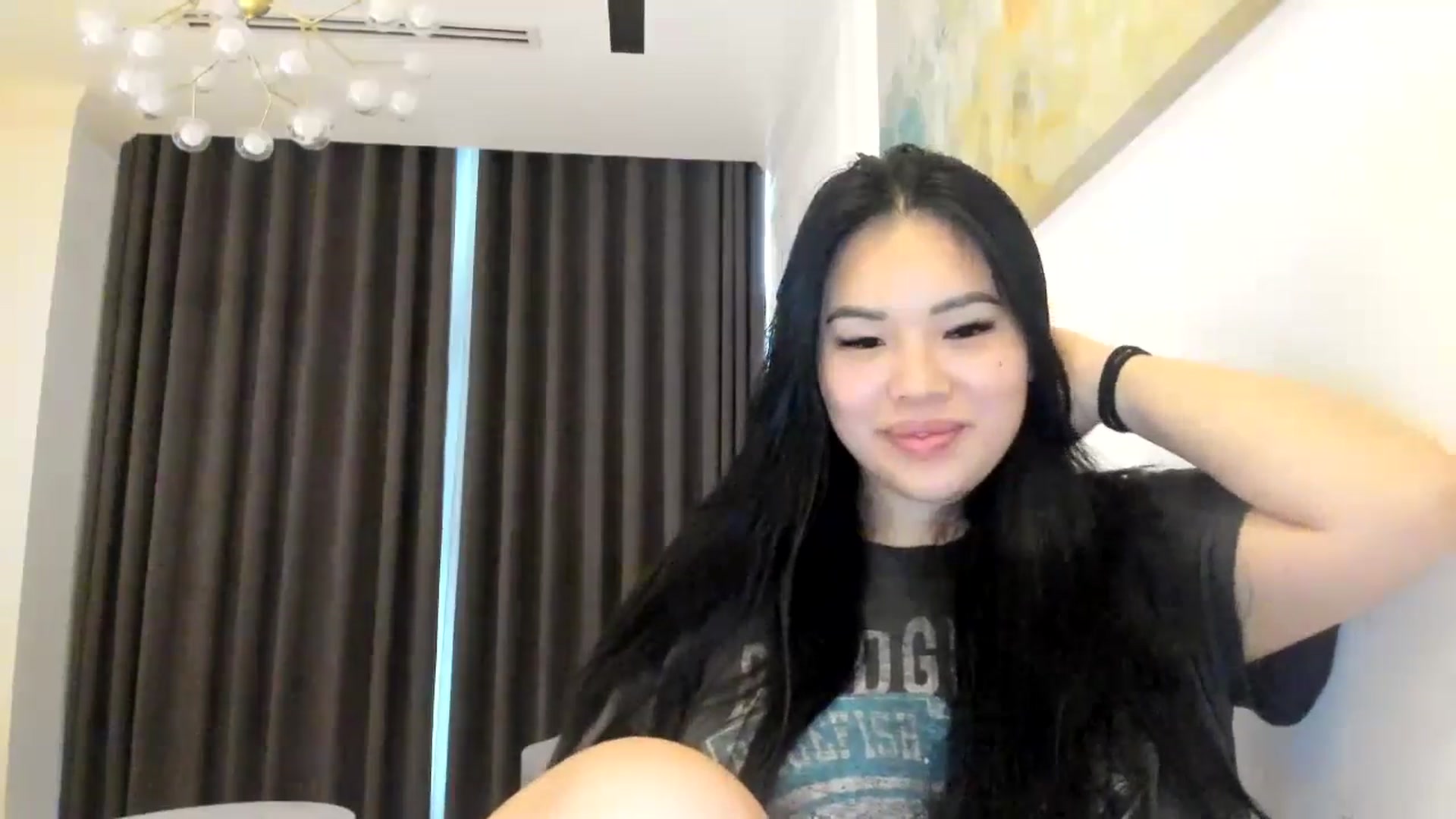 Gallery image thumbnail from DumplingHyuga's myfreecams stream on, 05/03/2024, 07:36 image 6 of 20