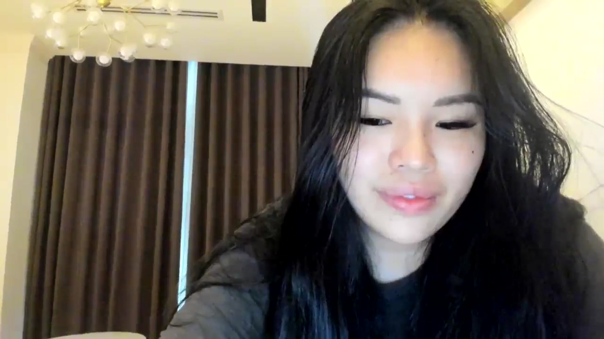 Gallery image thumbnail from DumplingHyuga's myfreecams stream on, 05/03/2024, 07:36 image 10 of 20