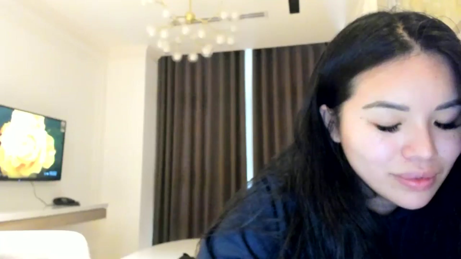 Gallery image thumbnail from DumplingHyuga's myfreecams stream on, 05/03/2024, 08:08 image 18 of 20