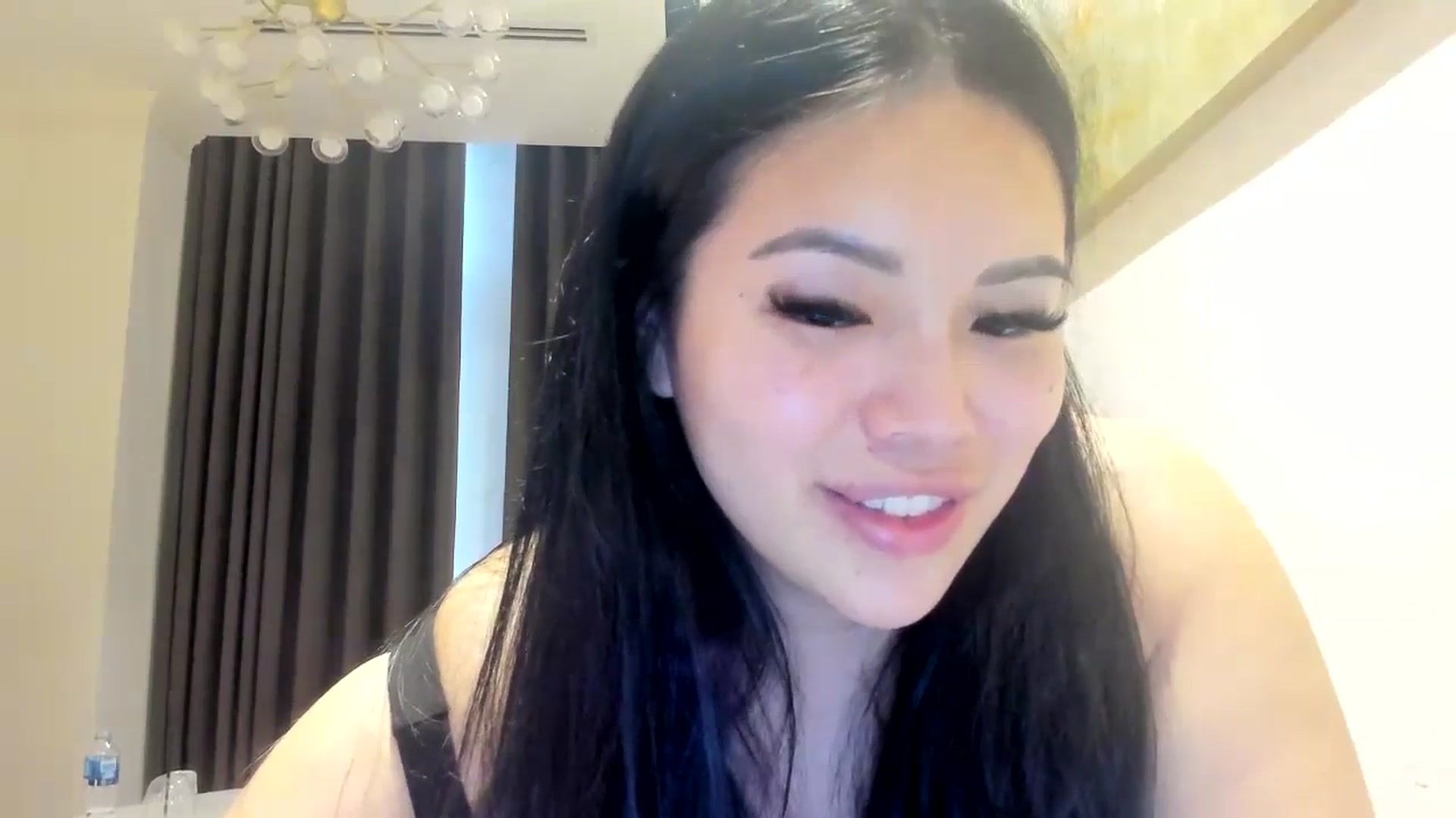 Gallery image thumbnail from DumplingHyuga's myfreecams stream on, 05/04/2024, 06:30 image 5 of 20