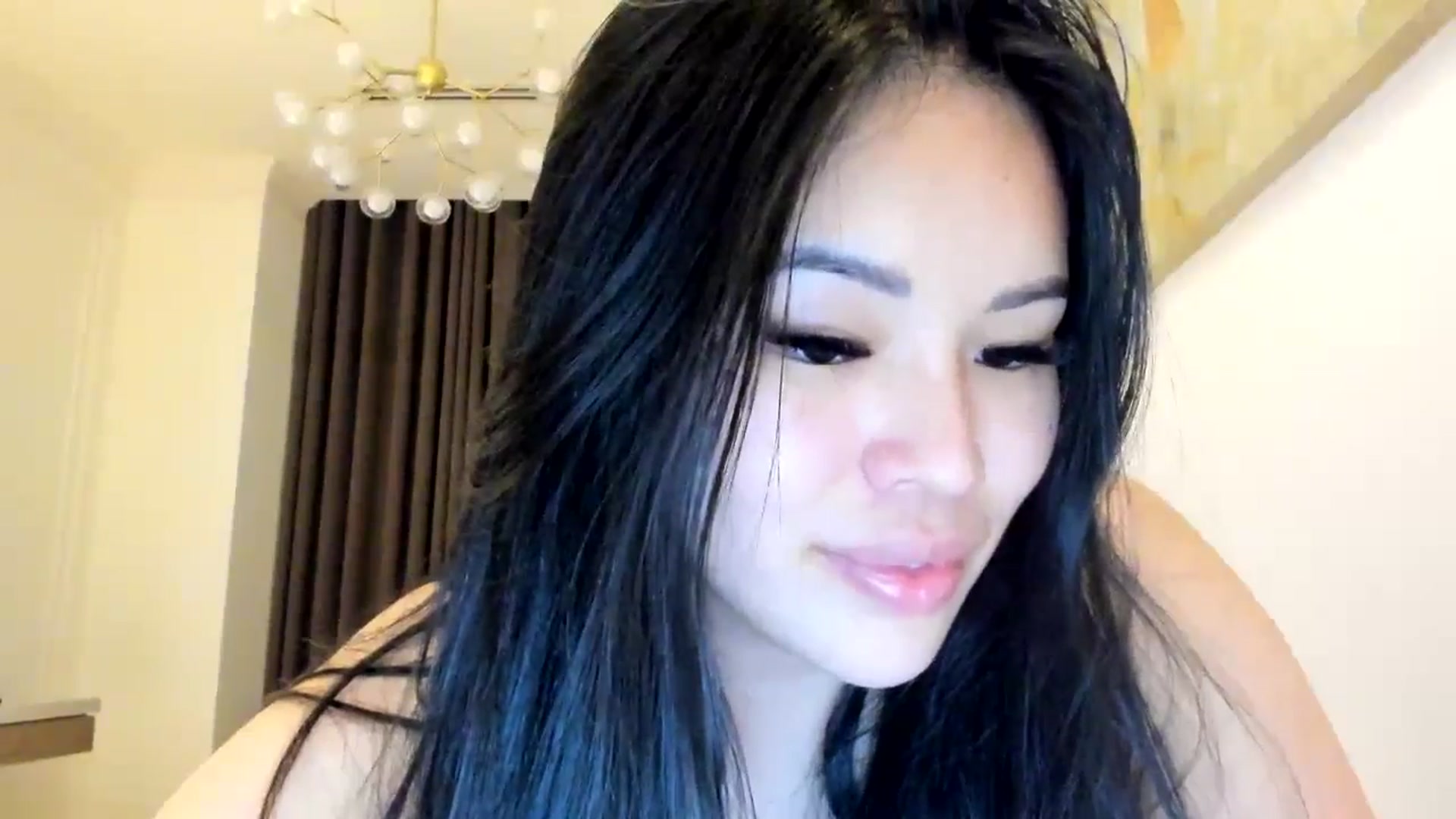 Gallery image thumbnail from DumplingHyuga's myfreecams stream on, 05/05/2024, 16:13 image 15 of 20