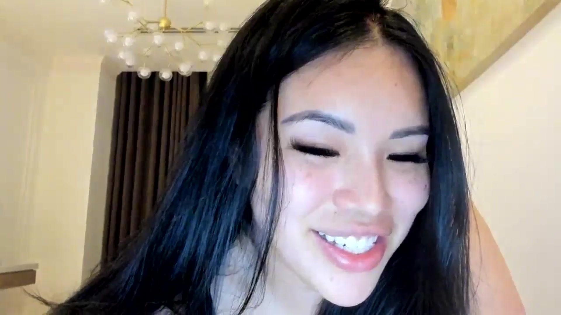 Gallery image thumbnail from DumplingHyuga's myfreecams stream on, 05/05/2024, 16:13 image 12 of 20