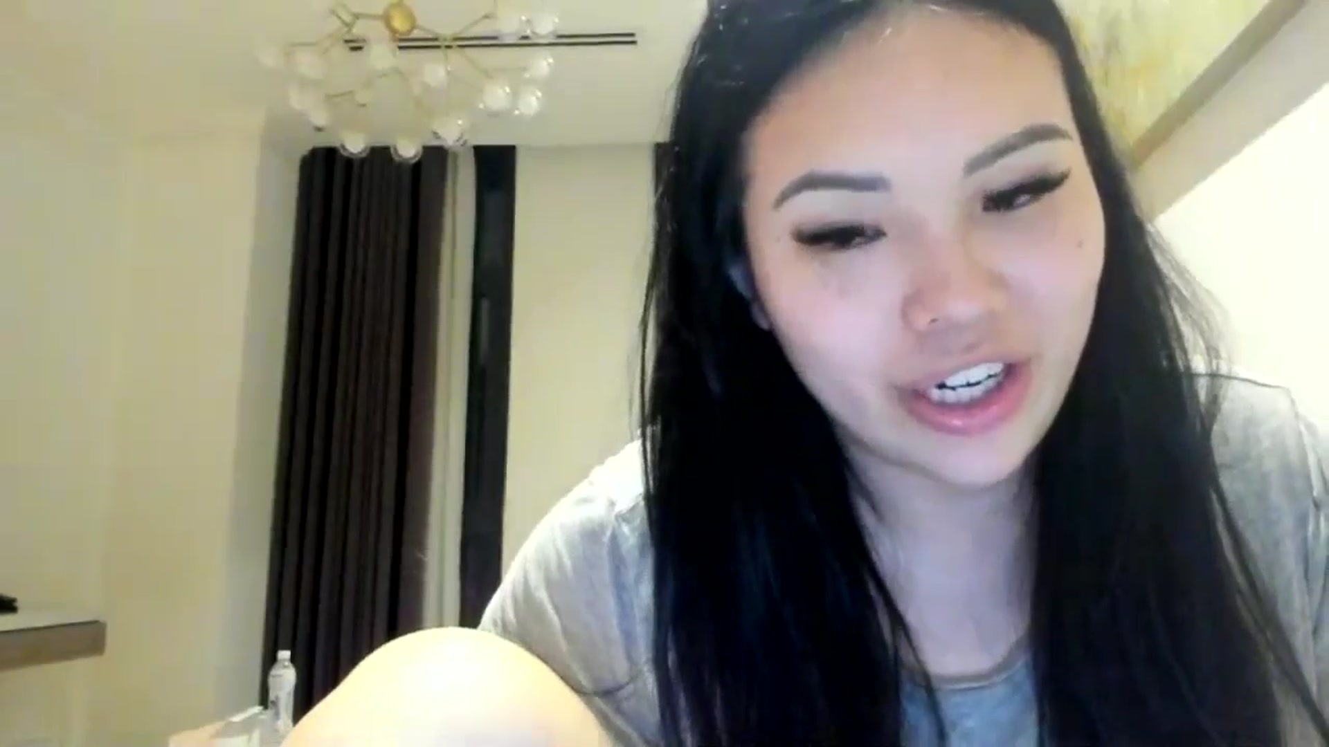 Gallery image thumbnail from DumplingHyuga's myfreecams stream on, 05/06/2024, 12:58 image 11 of 20
