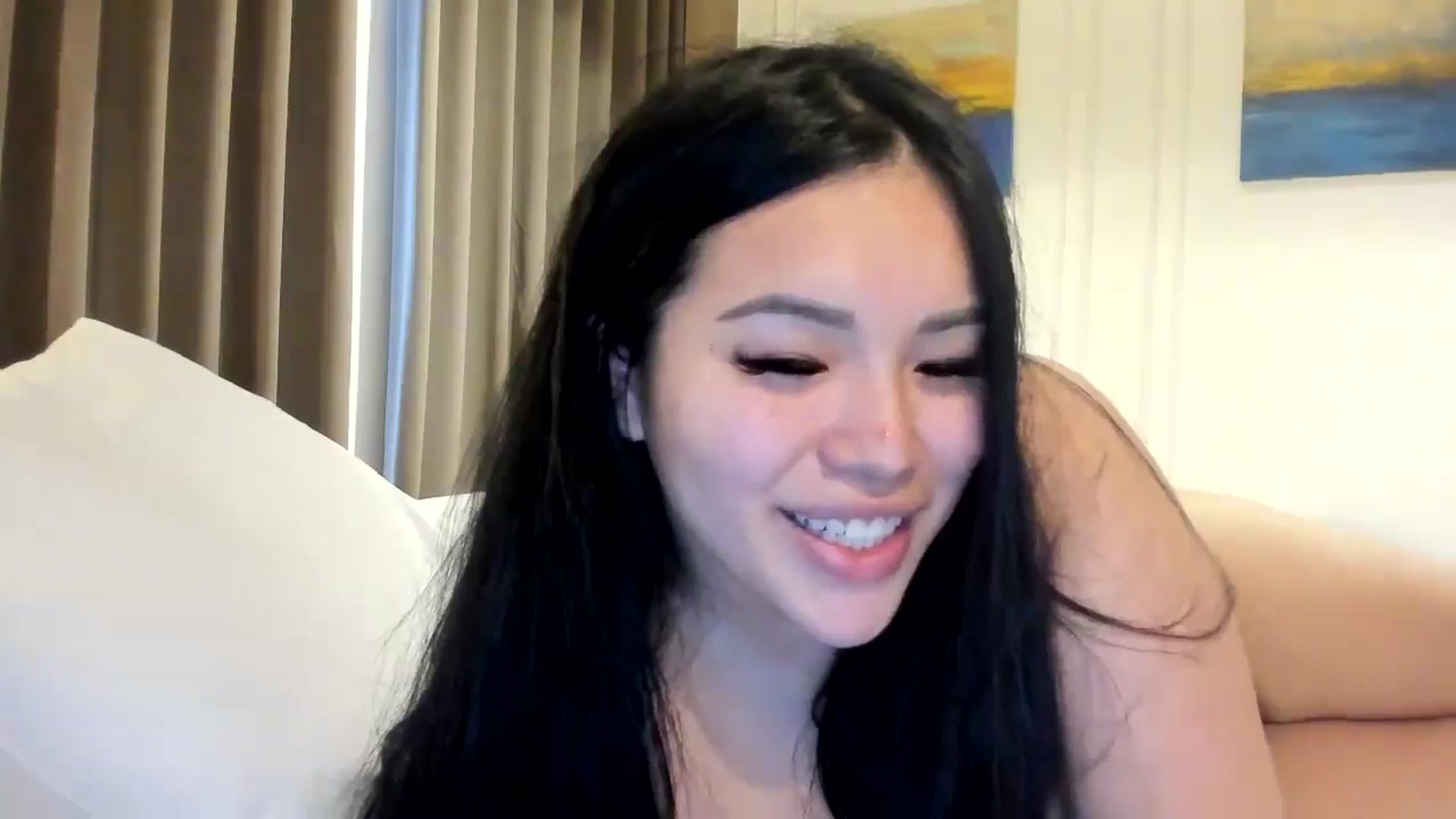 Gallery image thumbnail from DumplingHyuga's myfreecams stream on, 05/09/2024, 07:01 image 2 of 20