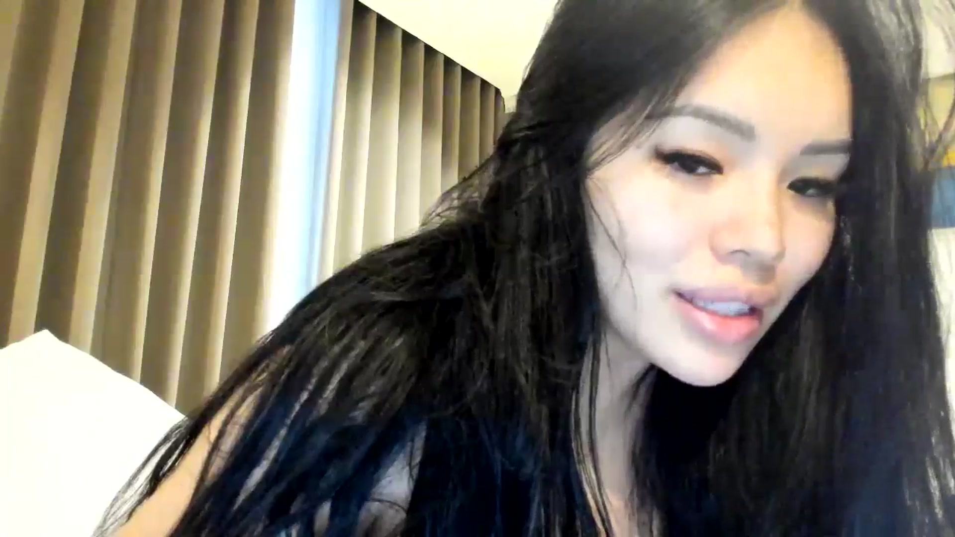 Gallery image thumbnail from DumplingHyuga's myfreecams stream on, 05/09/2024, 07:01 image 11 of 20