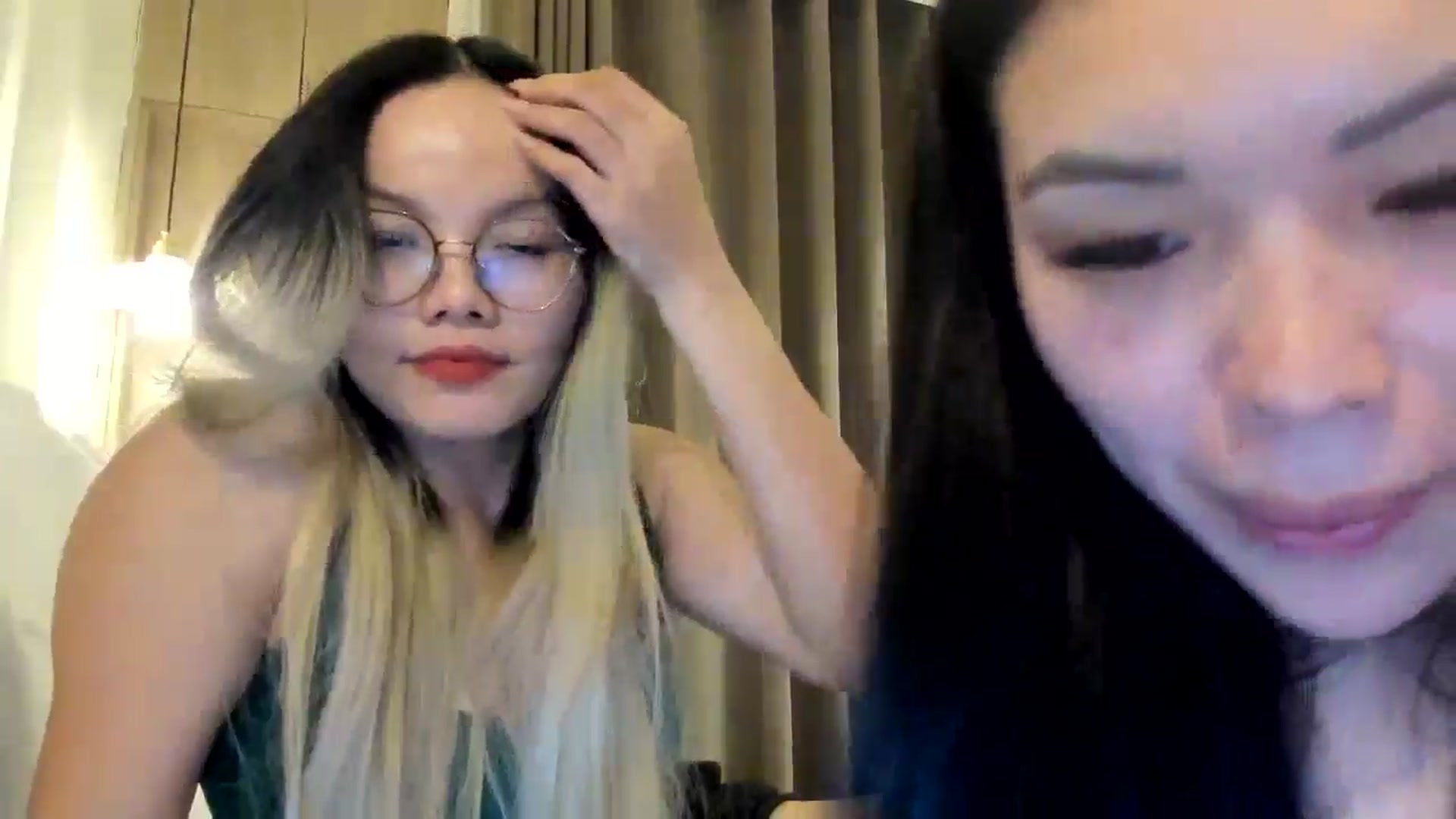 Gallery image thumbnail from DumplingHyuga's myfreecams stream on, 05/11/2024, 09:18 image 11 of 20