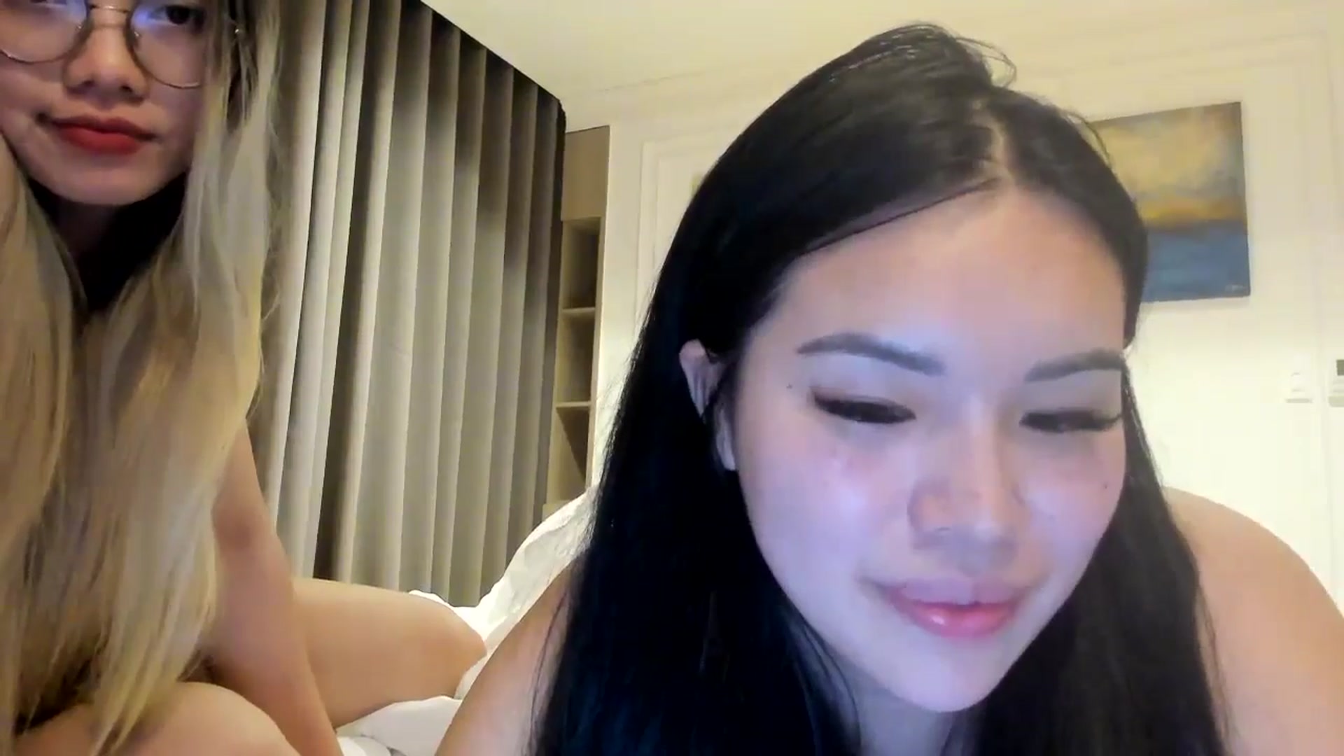 Gallery image thumbnail from DumplingHyuga's myfreecams stream on, 05/11/2024, 09:18 image 16 of 20