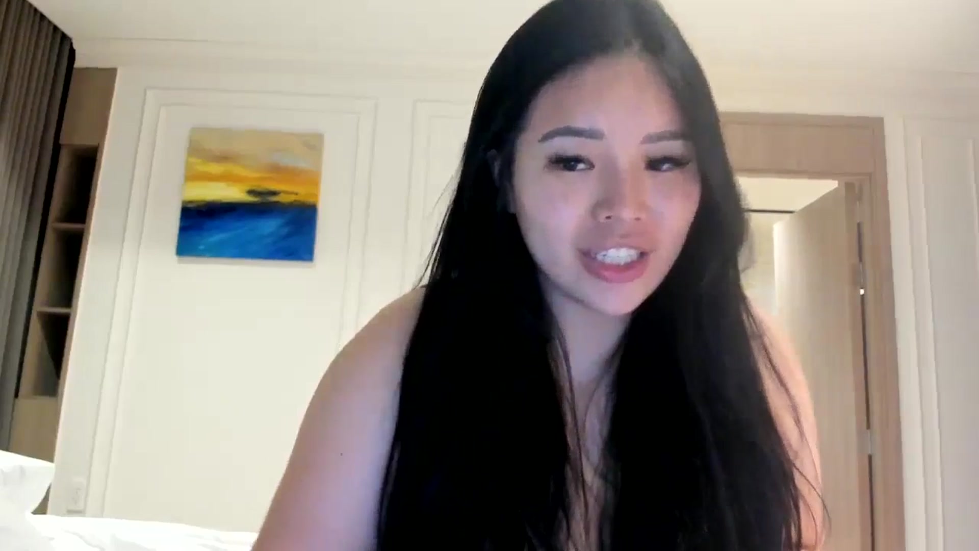 Gallery image thumbnail from DumplingHyuga's myfreecams stream on, 05/15/2024, 18:43 image 16 of 20