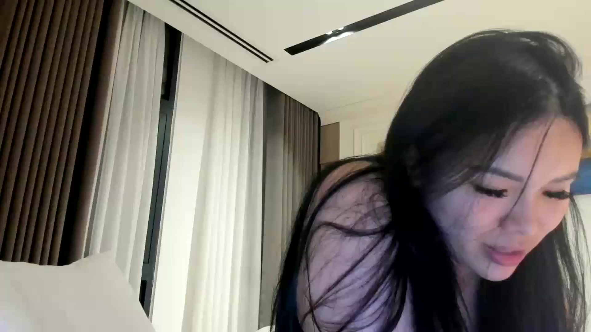 Gallery image thumbnail from DumplingHyuga's myfreecams stream on, 05/15/2024, 18:43 image 6 of 20