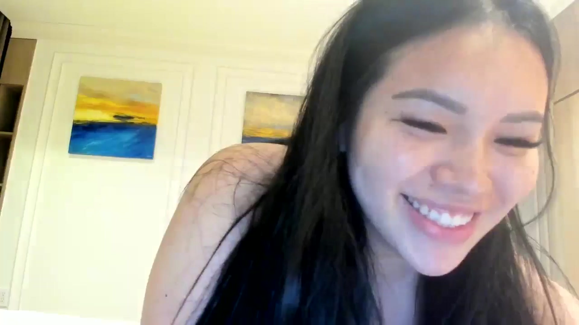 Gallery image thumbnail from DumplingHyuga's myfreecams stream on, 05/15/2024, 18:43 image 18 of 20