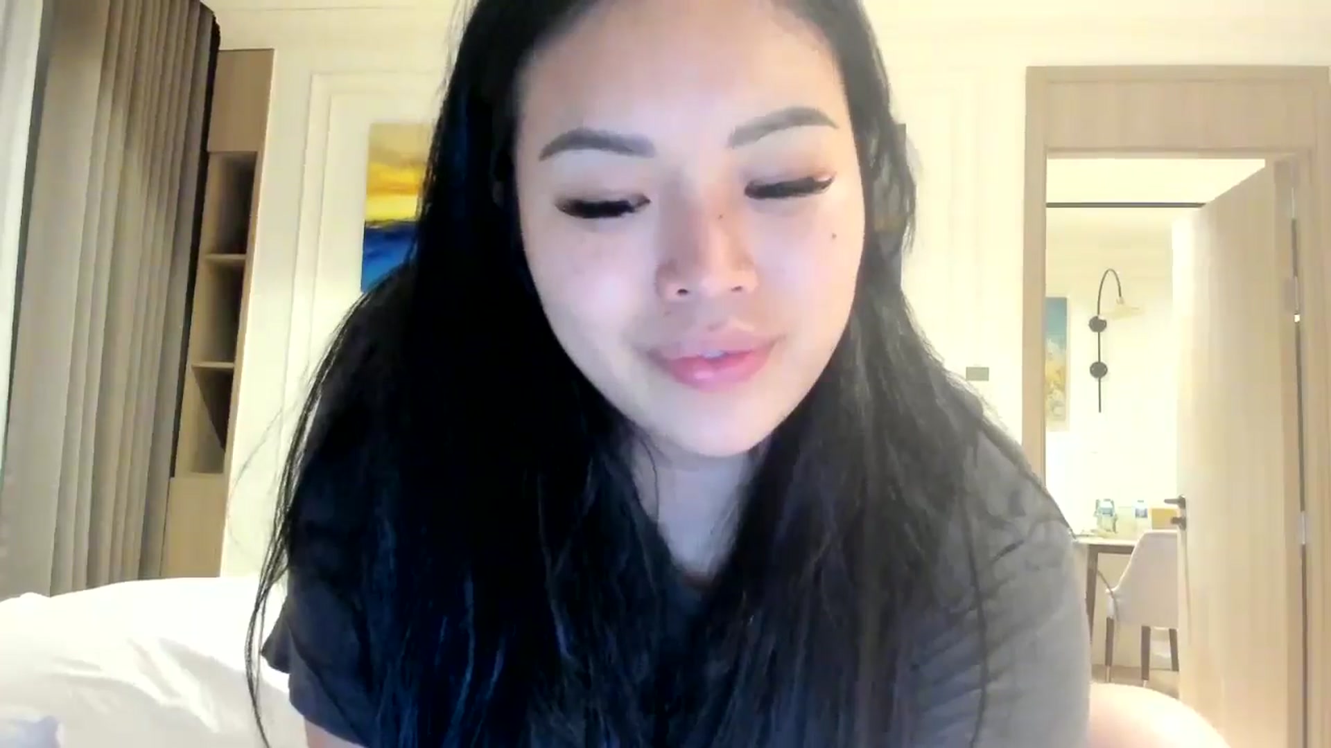 Gallery image thumbnail from DumplingHyuga's myfreecams stream on, 05/15/2024, 18:43 image 2 of 20
