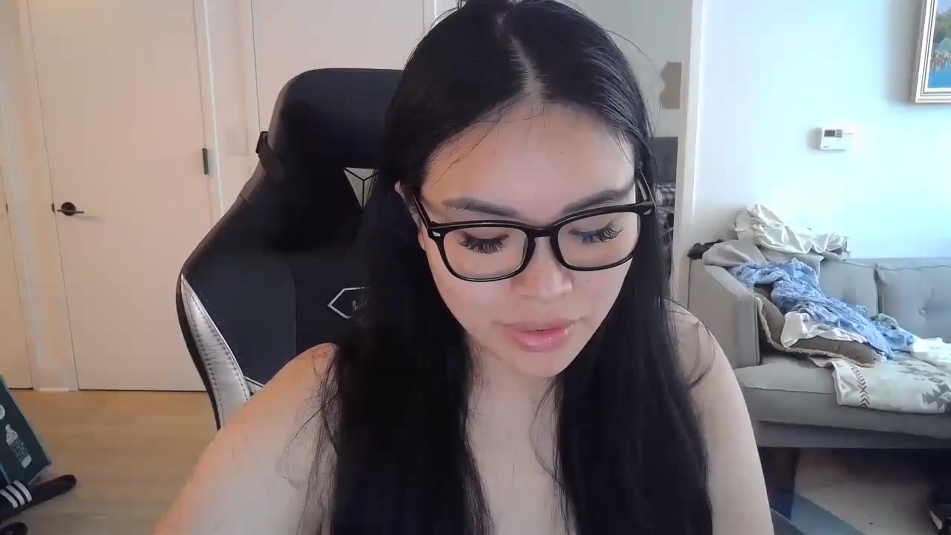 Gallery image thumbnail from DumplingHyuga's myfreecams stream on, 07/01/2024, 18:09 image 14 of 20
