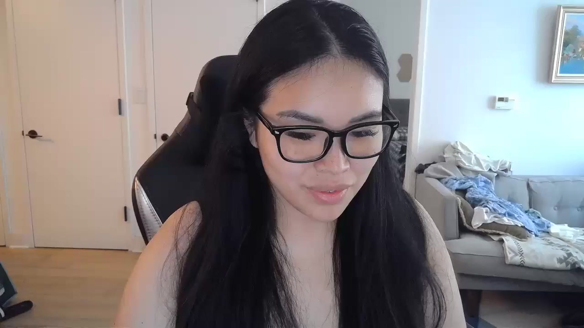 Gallery image thumbnail from DumplingHyuga's myfreecams stream on, 07/01/2024, 19:00 image 11 of 20