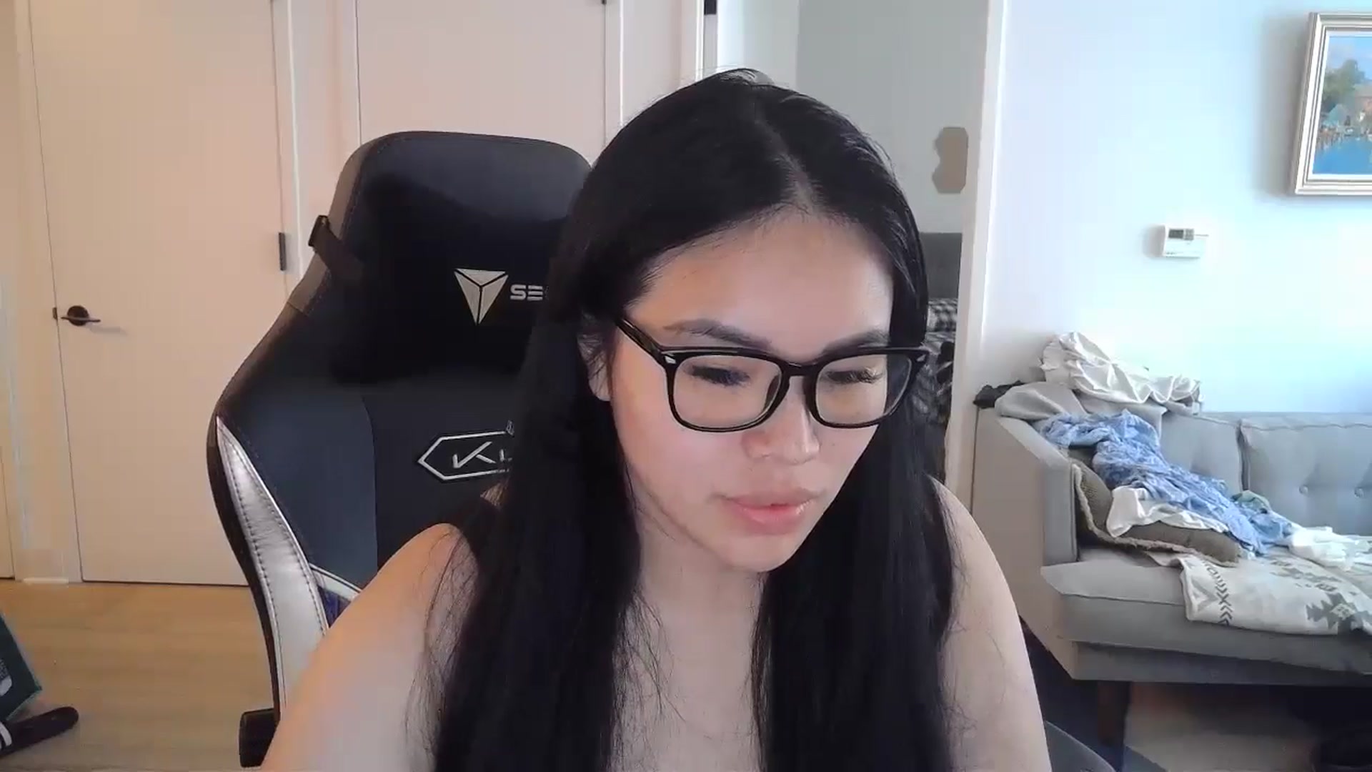 Gallery image thumbnail from DumplingHyuga's myfreecams stream on, 07/01/2024, 19:00 image 12 of 20