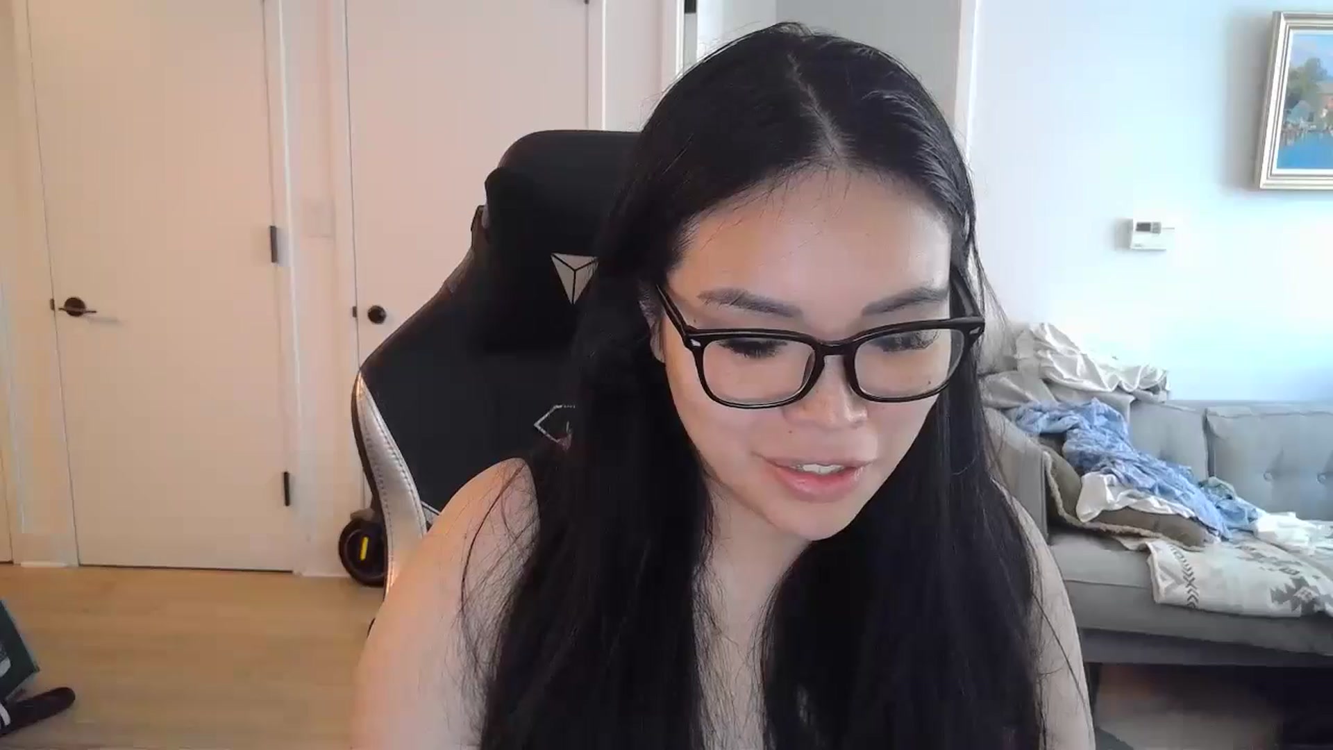 Gallery image thumbnail from DumplingHyuga's myfreecams stream on, 07/01/2024, 19:00 image 9 of 20