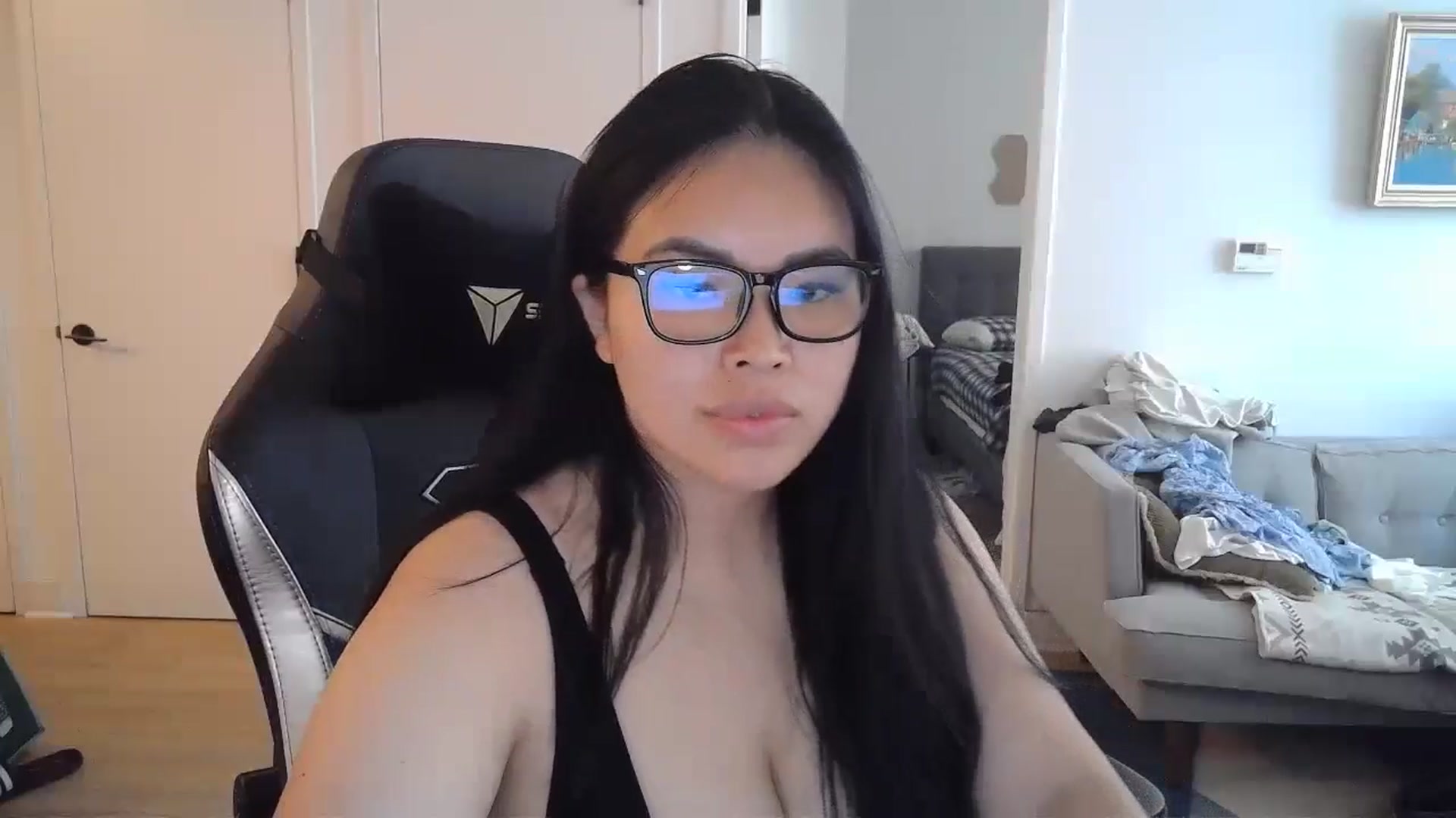 Gallery image thumbnail from DumplingHyuga's myfreecams stream on, 07/01/2024, 19:00 image 15 of 20