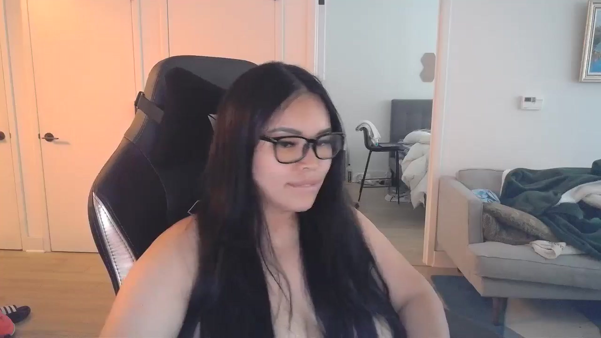 Gallery image thumbnail from DumplingHyuga's myfreecams stream on, 07/03/2024, 20:47 image 19 of 20