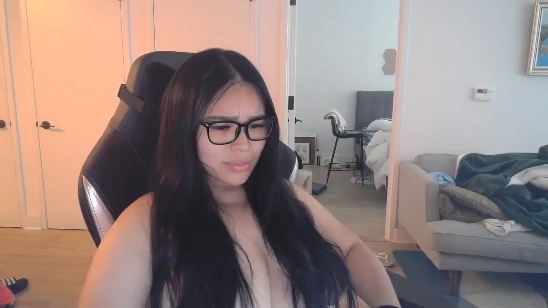 Gallery image thumbnail from DumplingHyuga's myfreecams stream on, 07/03/2024, 20:47 image 20 of 20
